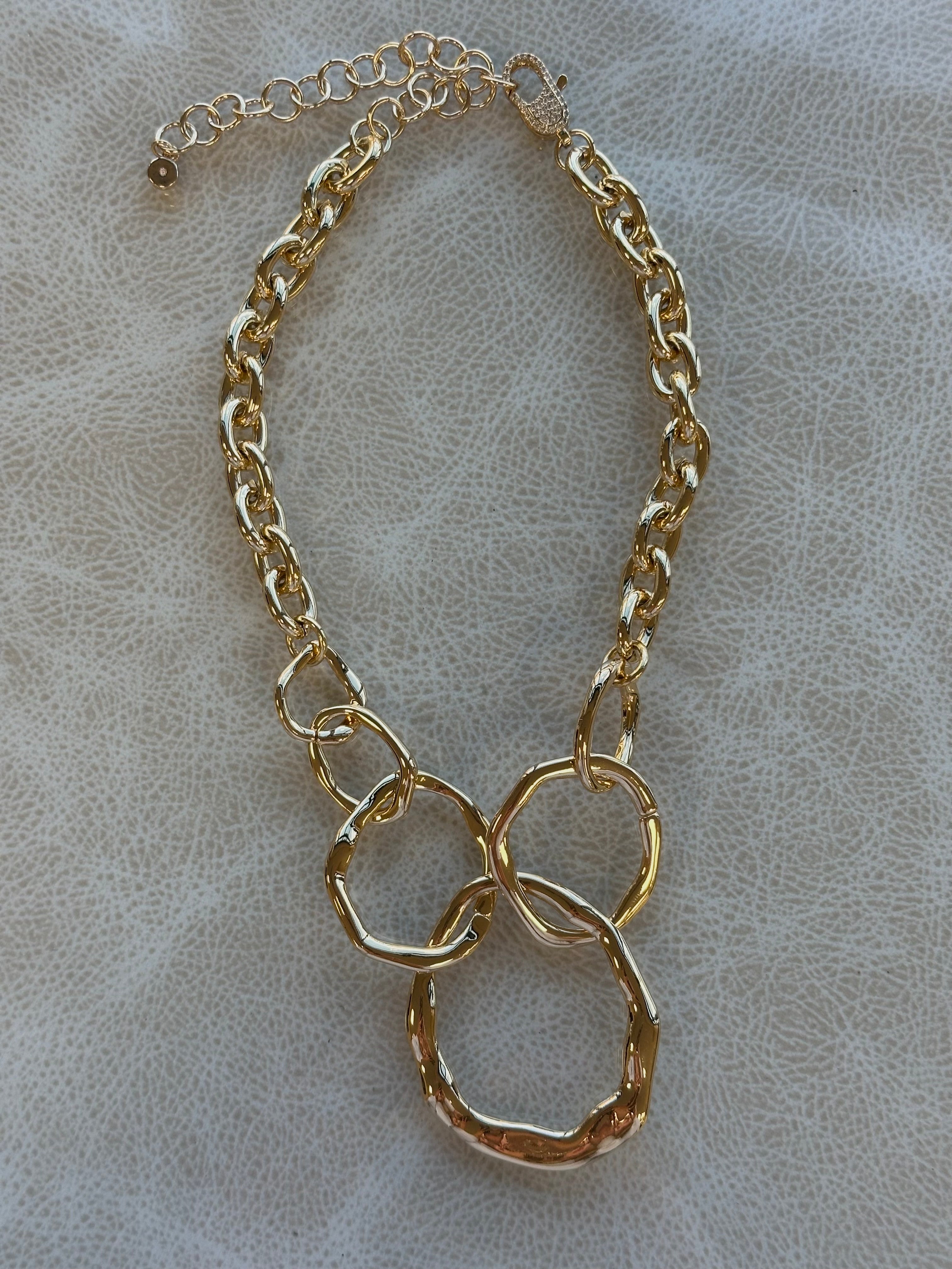 Interlocking Chain Necklace-Gold