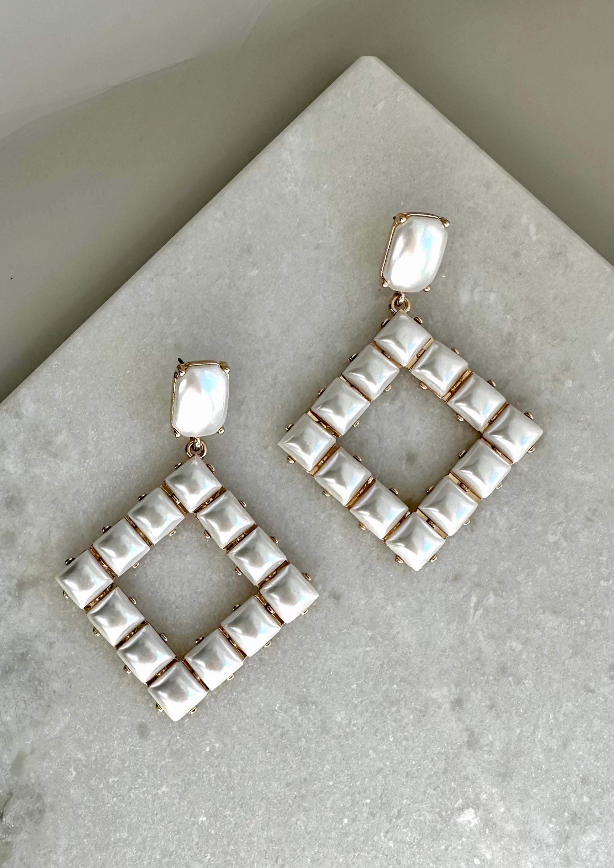 Pearl Rhombus Earrings