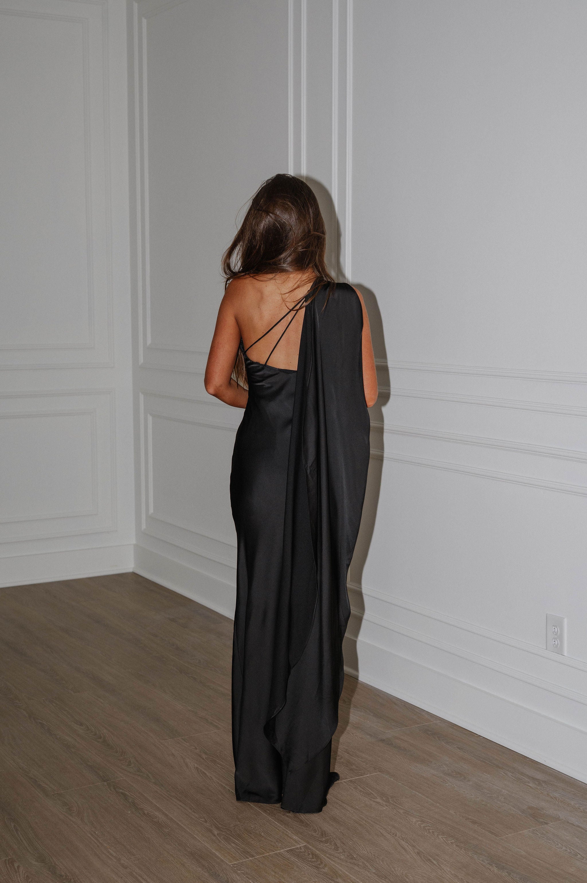 Vivianne Scarf Maxi Dress-Black