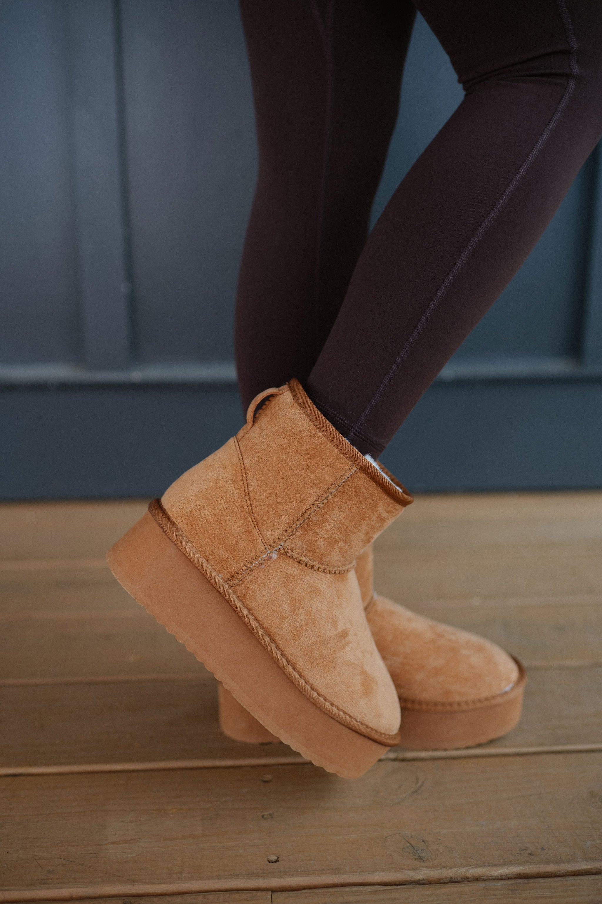Lucas Platform Boots-Tan