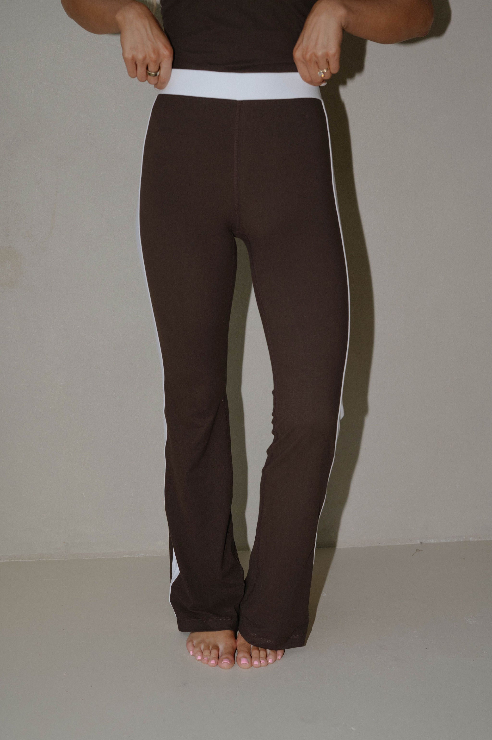 Buttersoft Flare Pants Set-Espresso/White