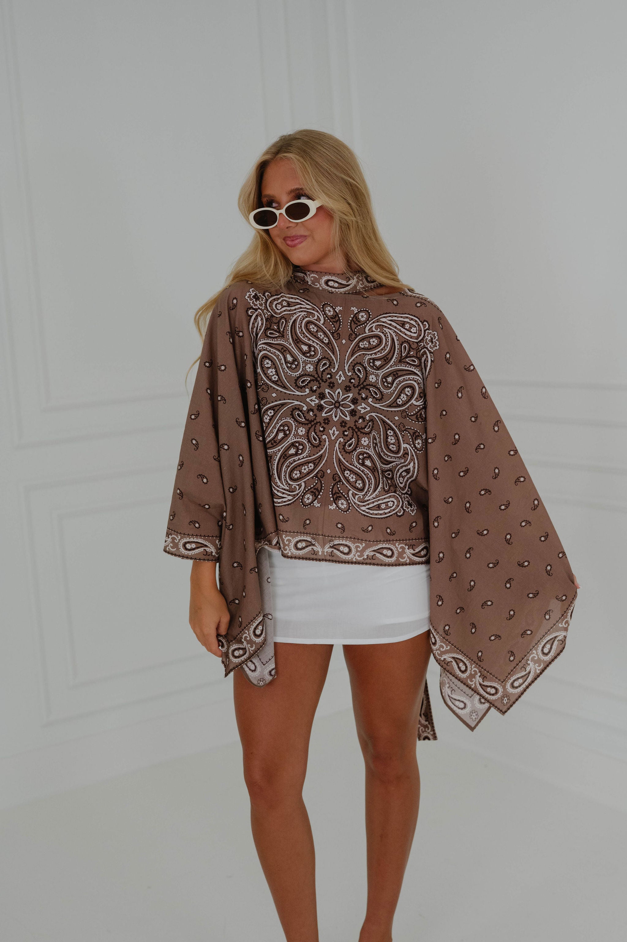 PREORDER//Bandana Print Poncho-Brown/SHIPPING BY 8/5!