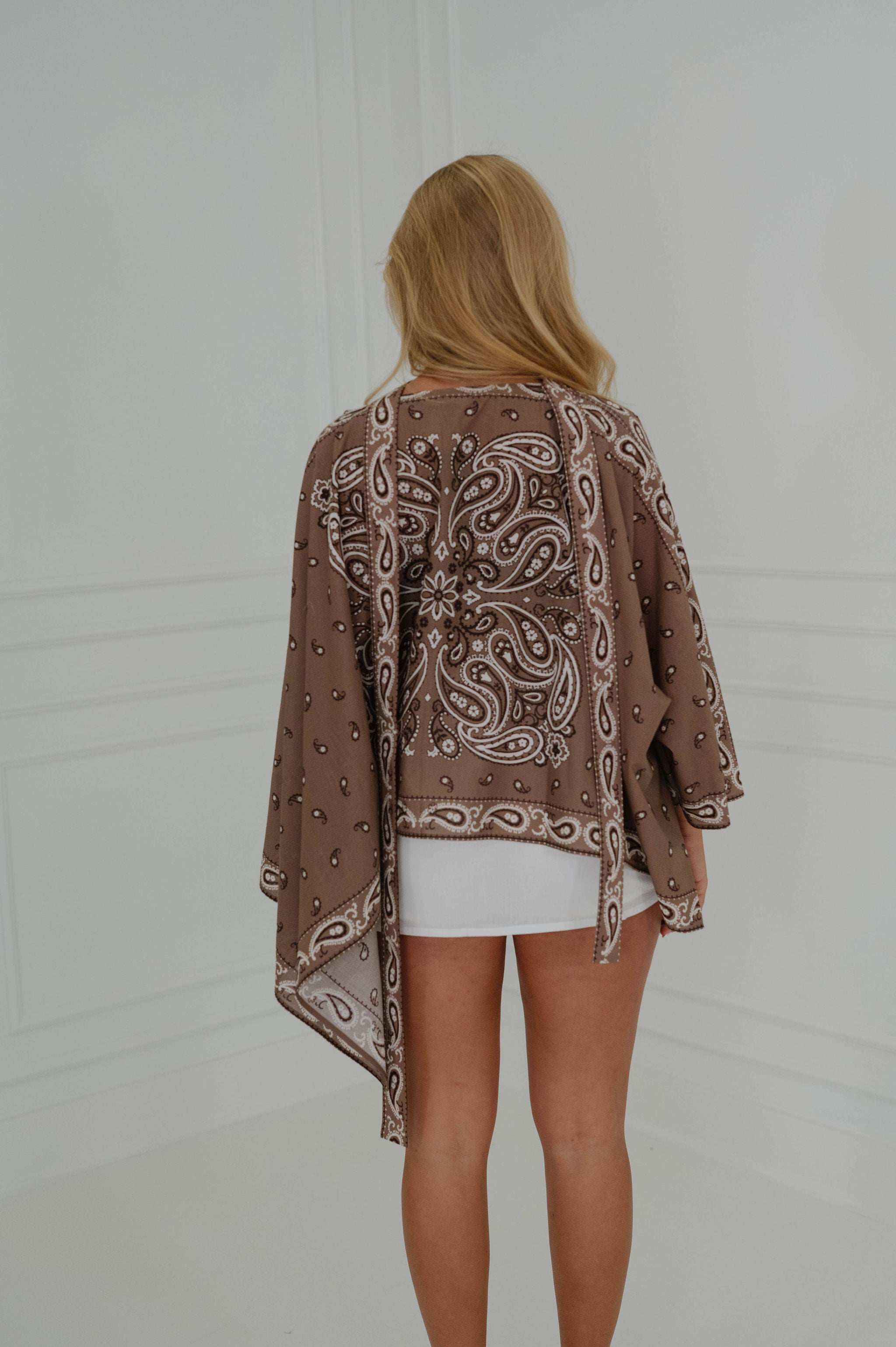 PREORDER//Bandana Print Poncho-Brown/SHIPPING BY 8/5!
