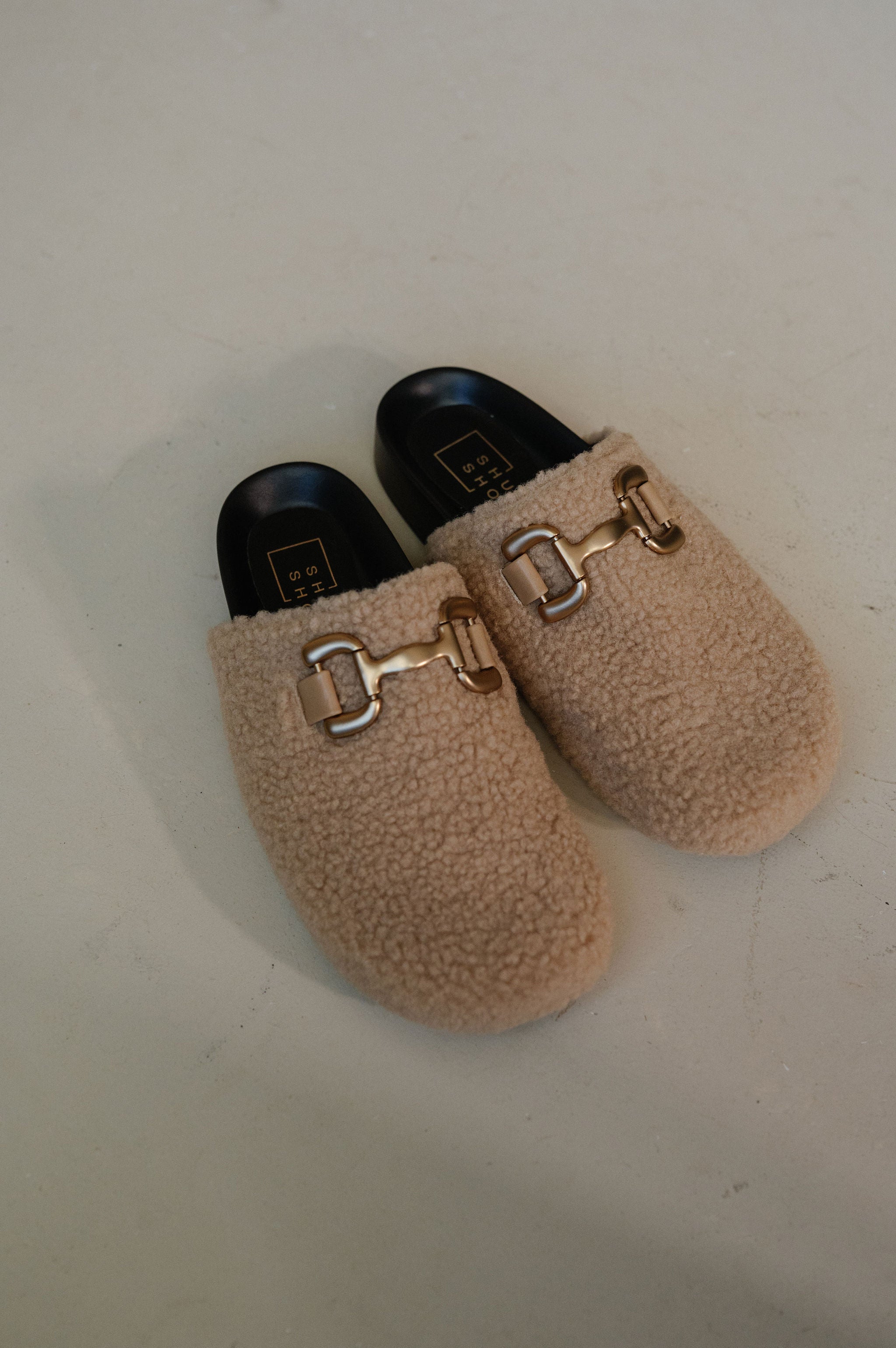 Azalea Clogs-Beige