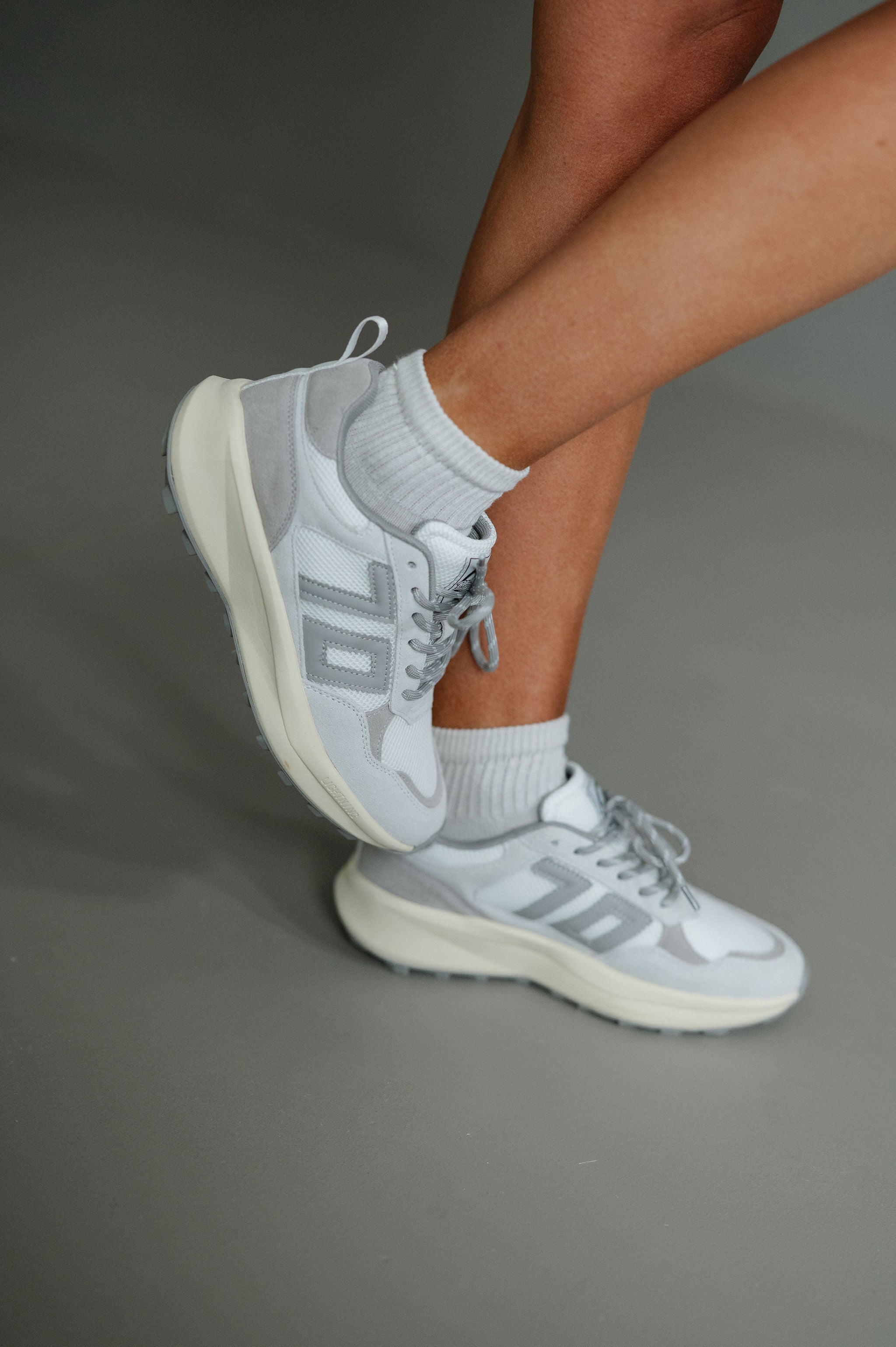 Back 70 Lightning Sneakers-Ice/Light Gray