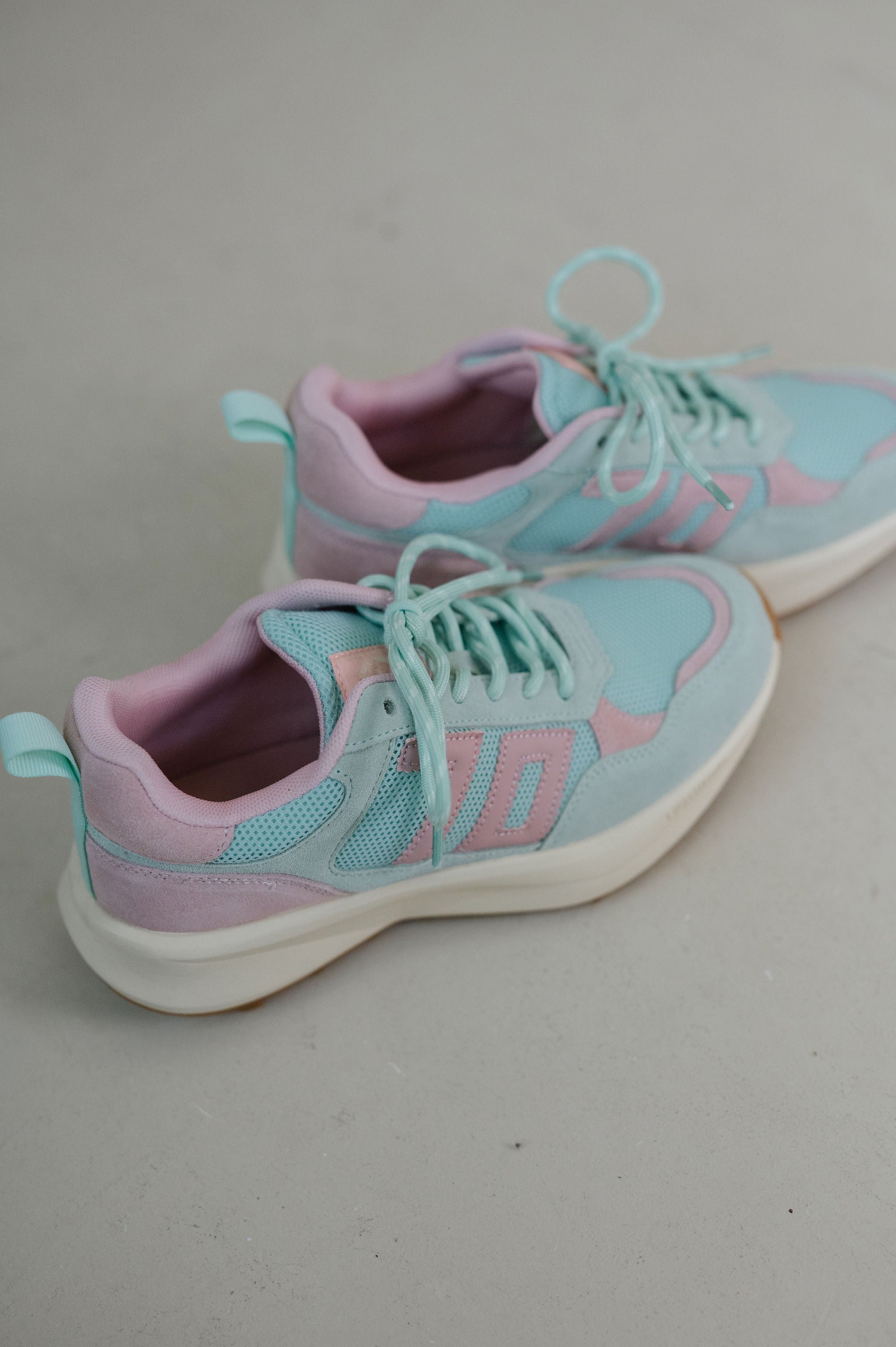 Back 70 Lightning Sneakers-Light Green/Pink