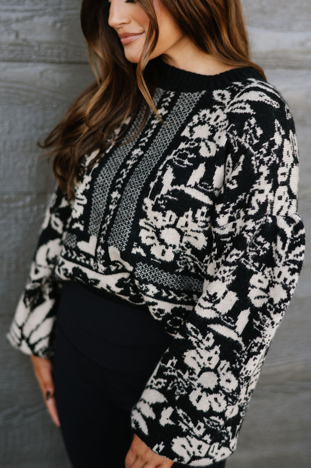 Verona Floral Sweater- Black