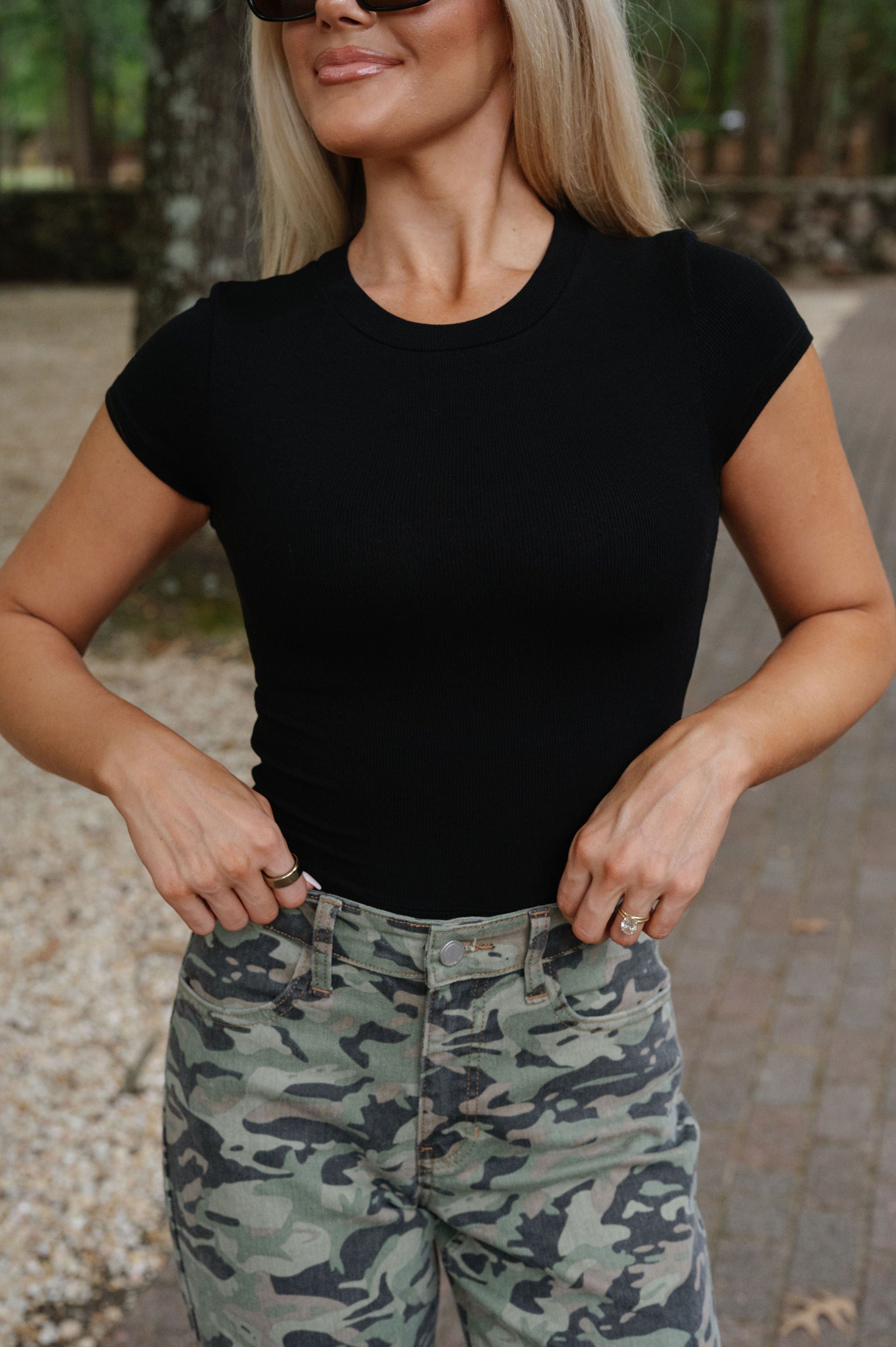Khloe Basic Top-Black