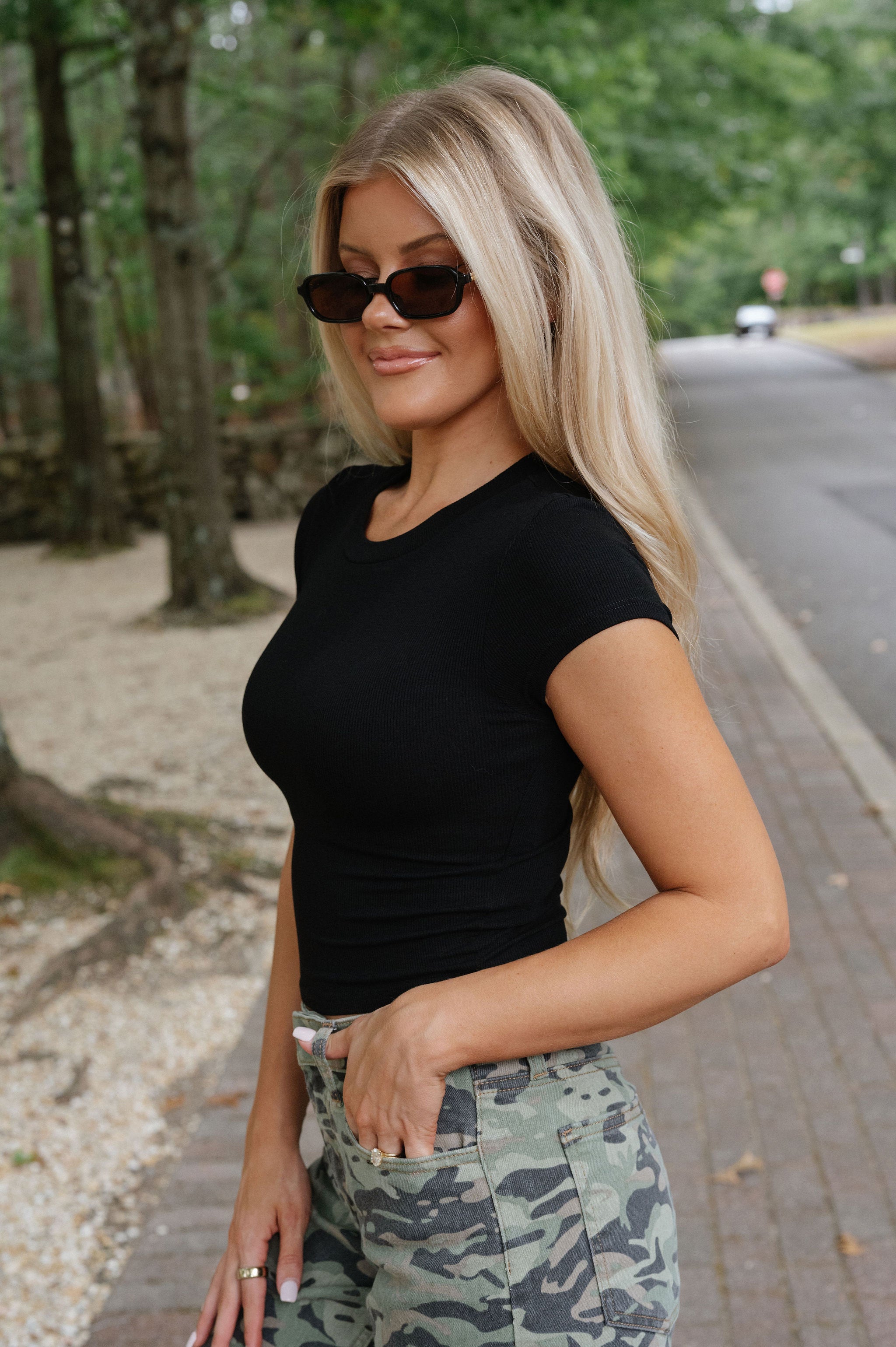 Khloe Basic Top-Black