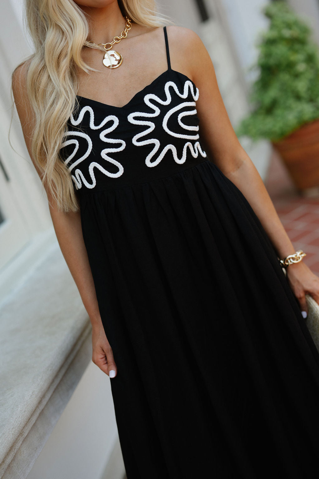 Larks Linen Midi Dress-Black/White