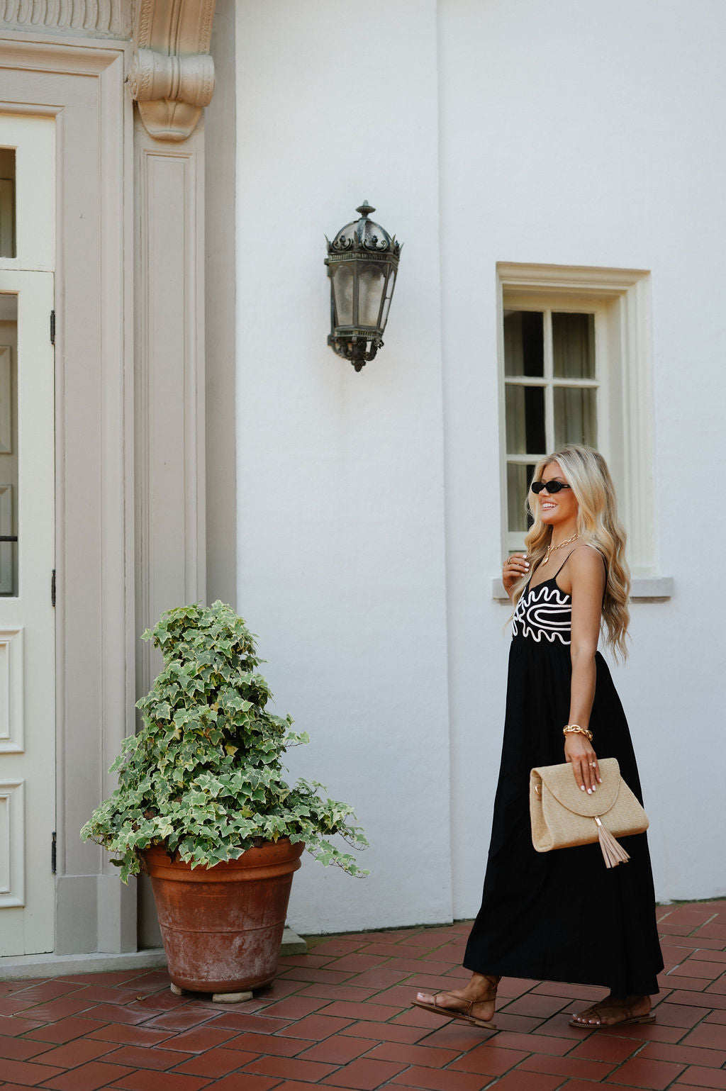 Larks Linen Midi Dress-Black/White