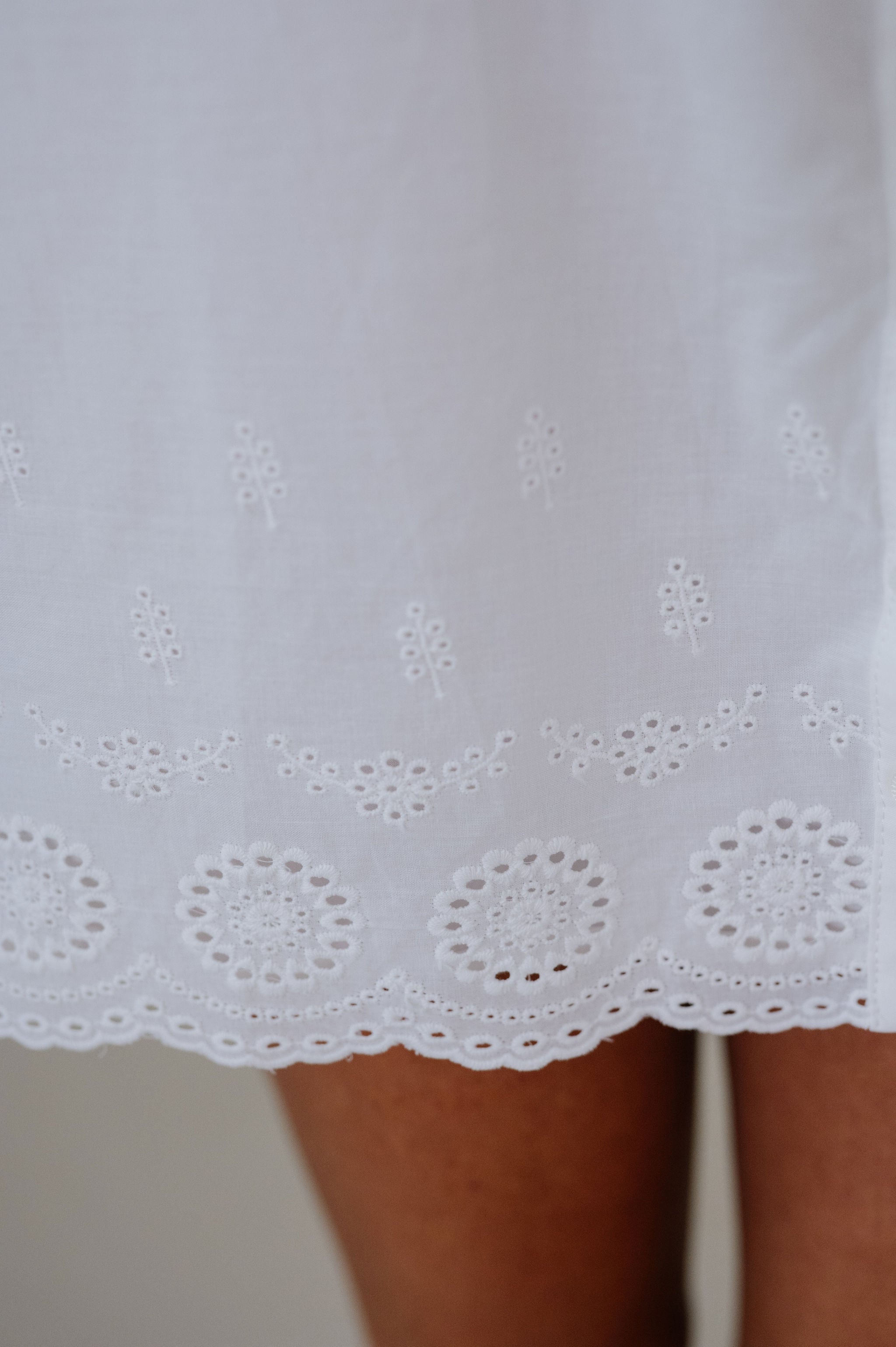 Daisy Scalloped Lace Mini Dress-Off White