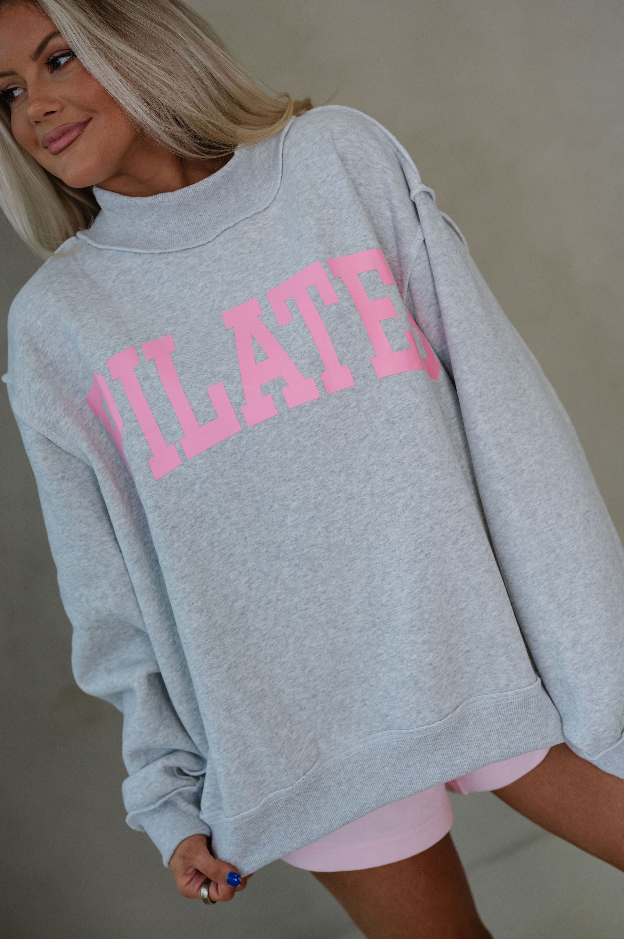 Pilates & Yoga Reversible Mockneck Sweatshirt-Pink