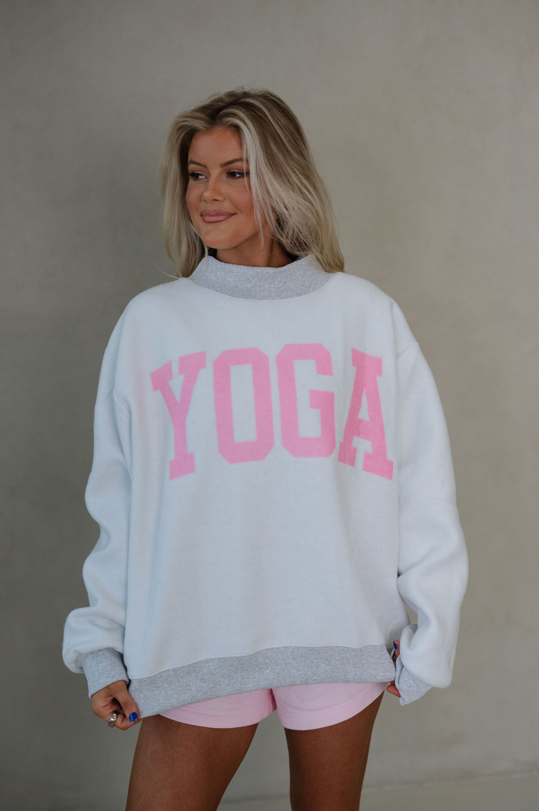 Pilates & Yoga Reversible Mockneck Sweatshirt-Pink