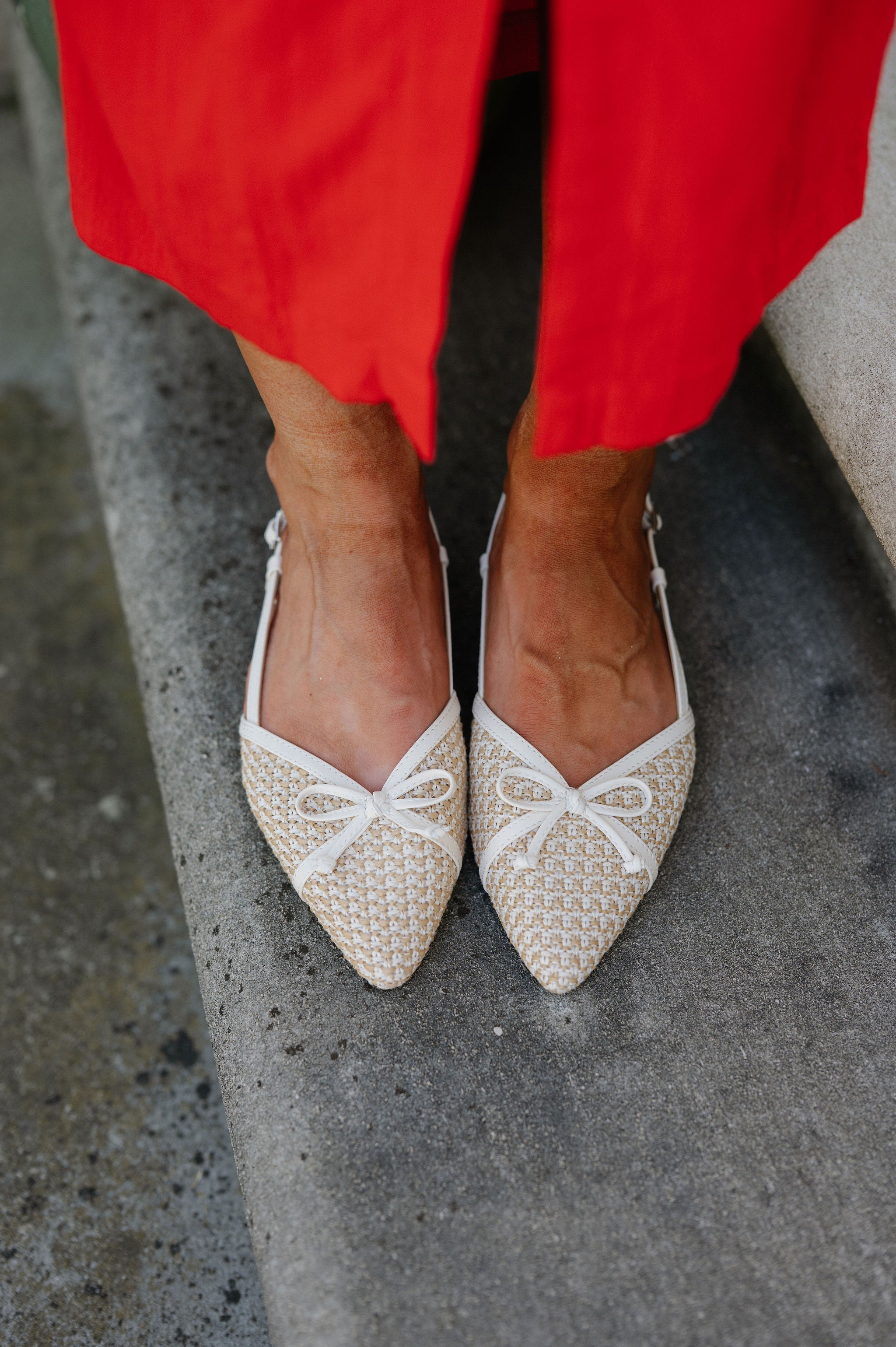 Carsen Slingback Flat-Cream//MODEL PAIR SIZE 8