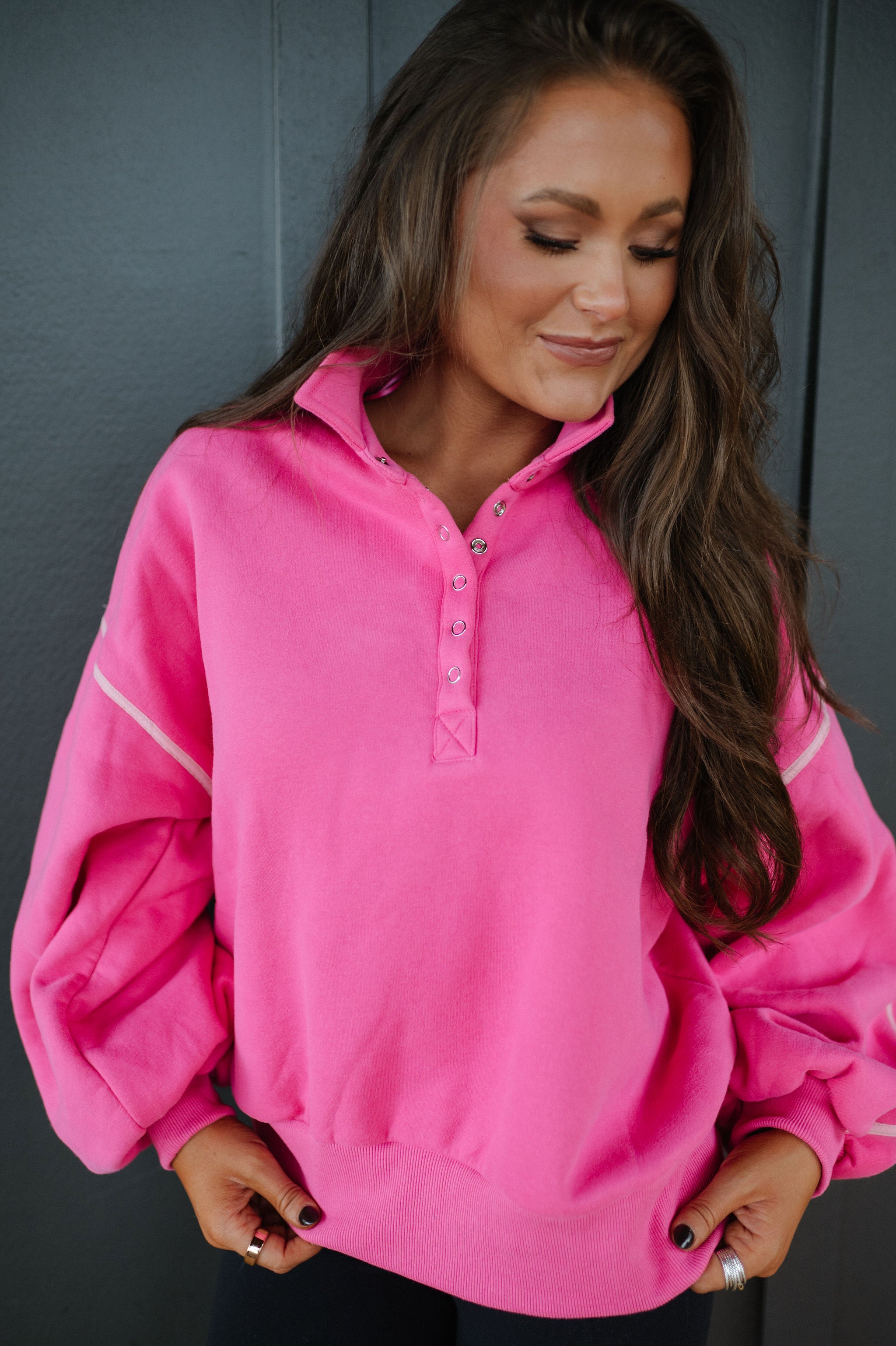 Alexa Contrast Piping Pullover-Pink
