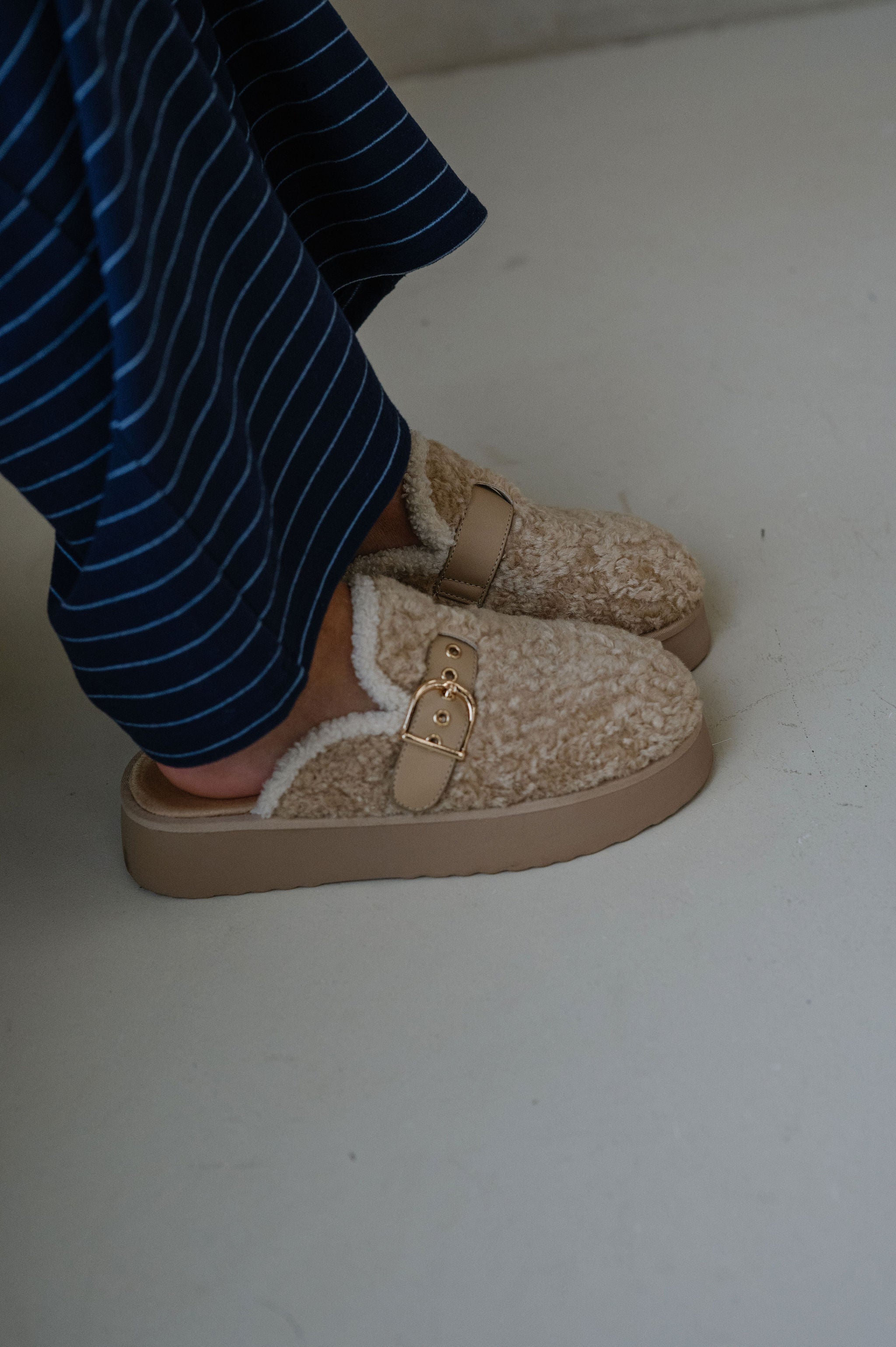 Sugary Buckle Clog-Natural