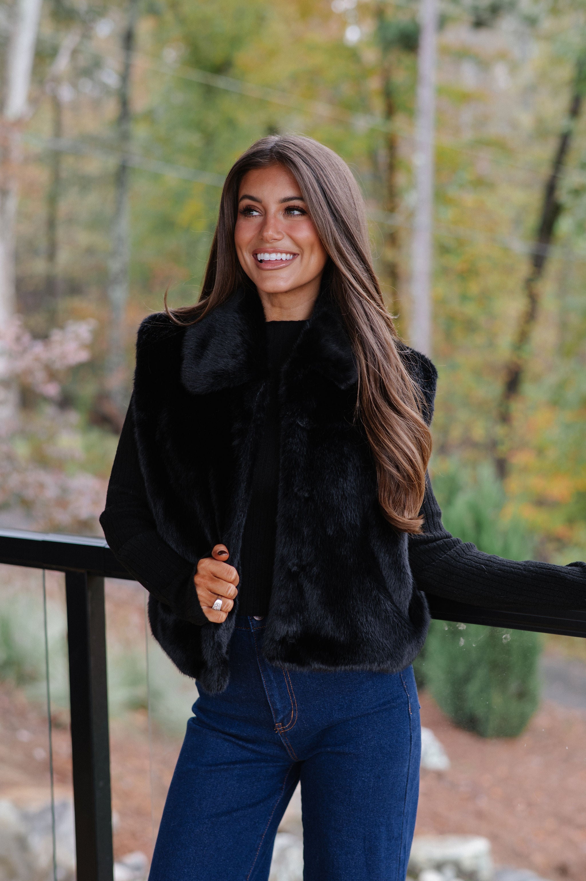 Ellie Faux Fur Collared Vest-Black