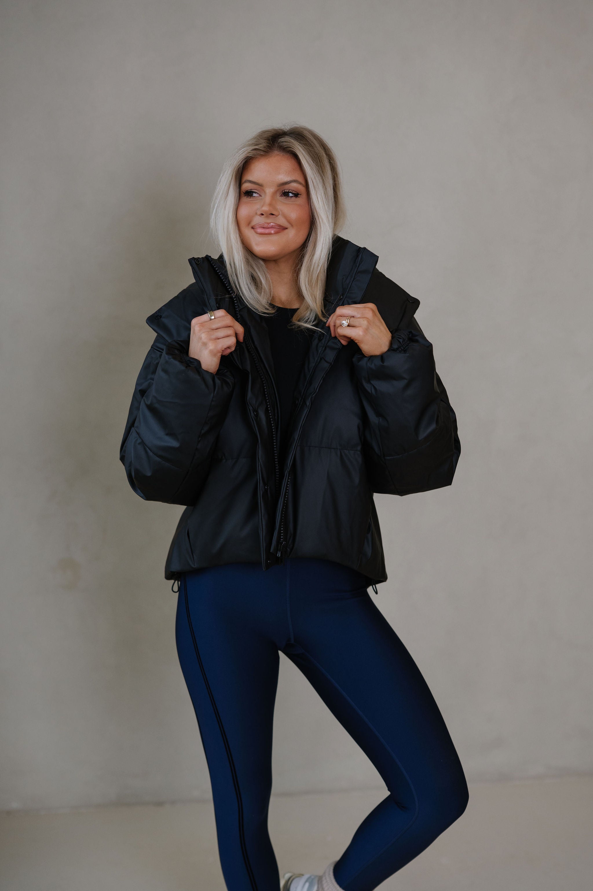 Classic Puffer Jacket- Black