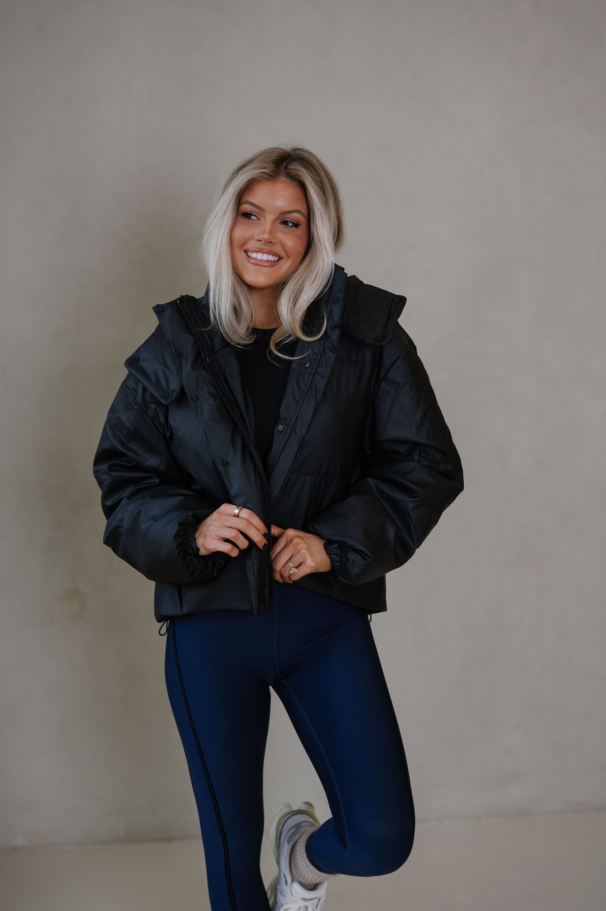 Classic Puffer Jacket- Black
