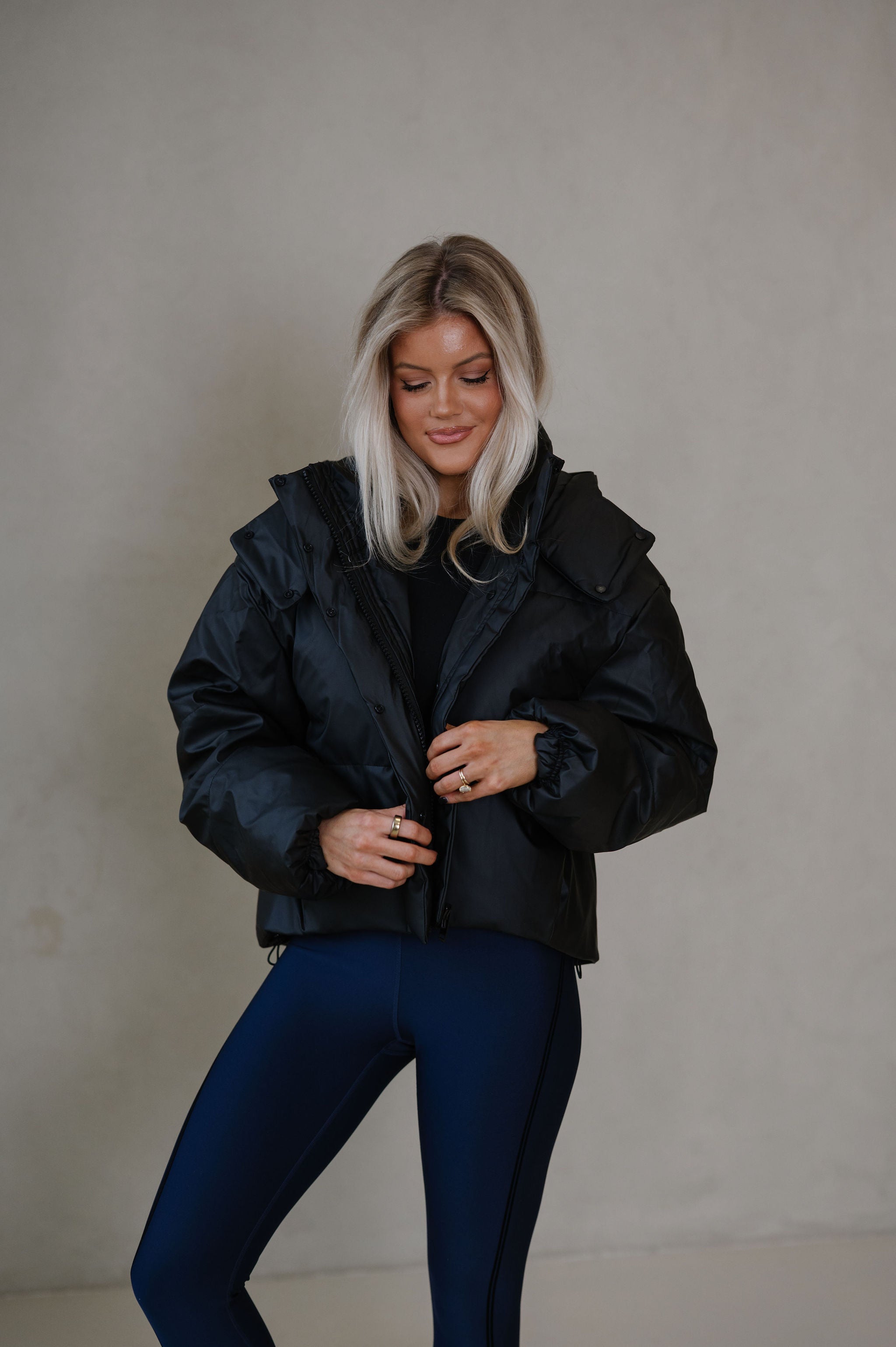 Classic Puffer Jacket- Black