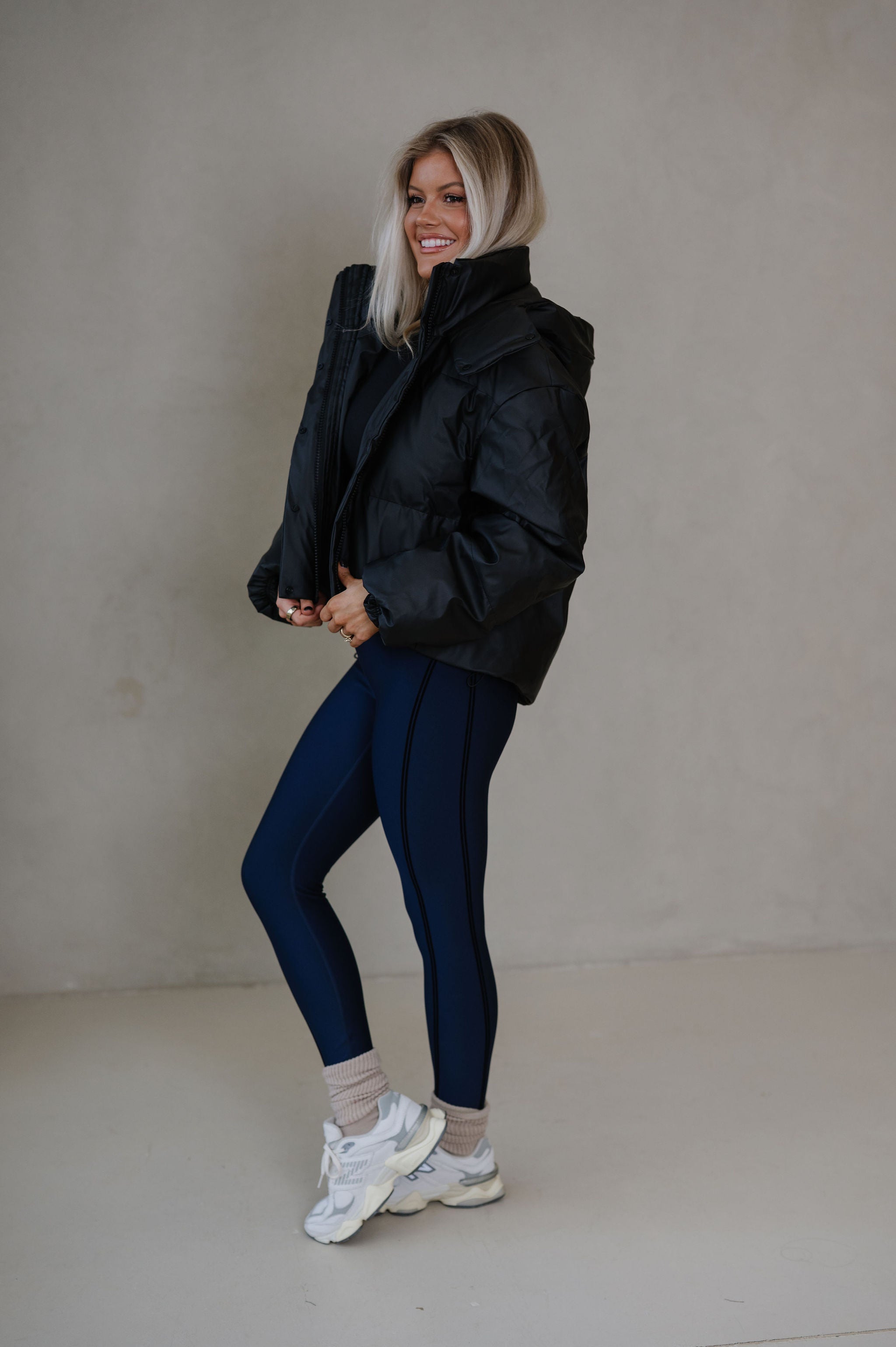Classic Puffer Jacket- Black