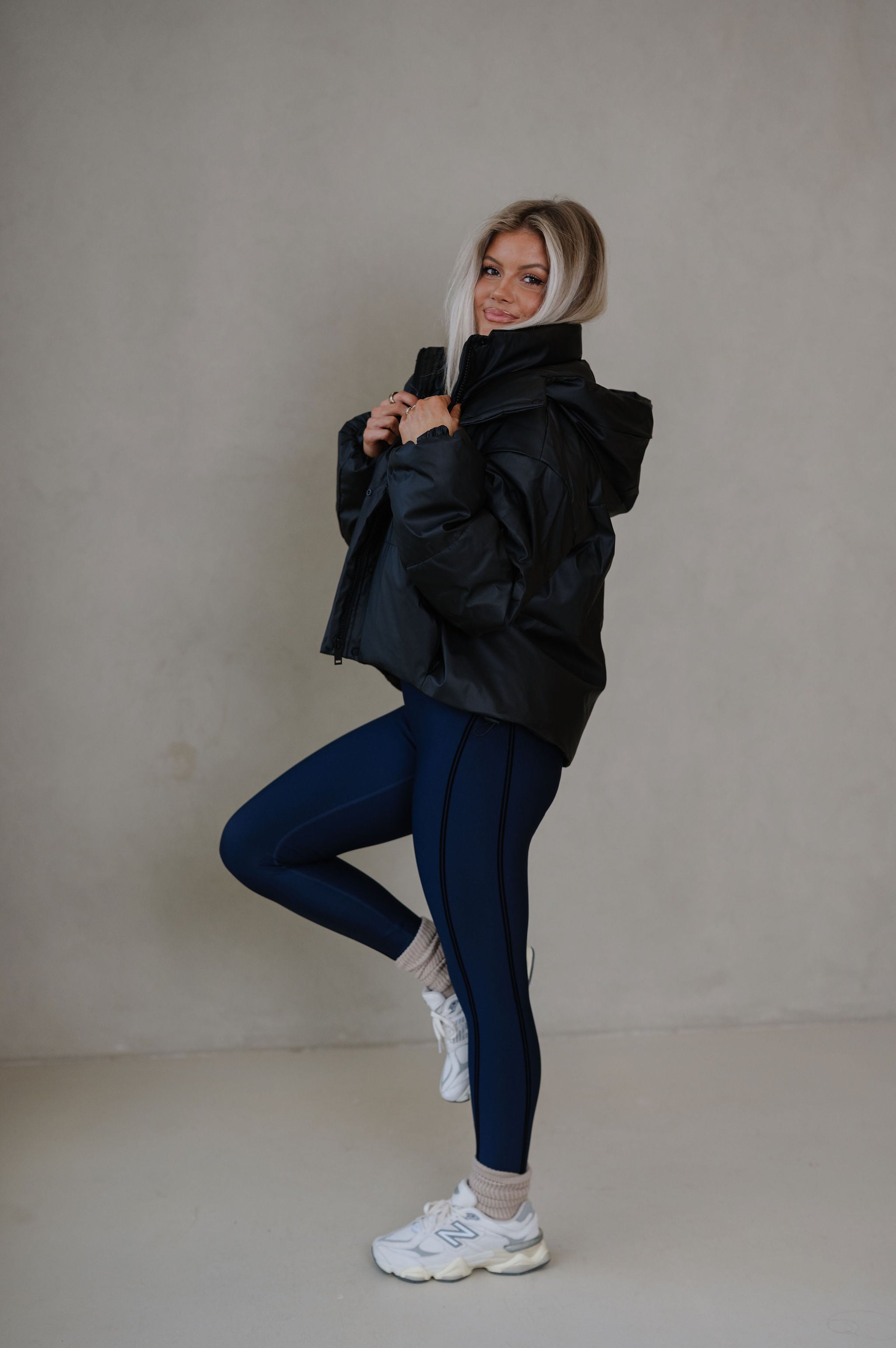 Classic Puffer Jacket- Black