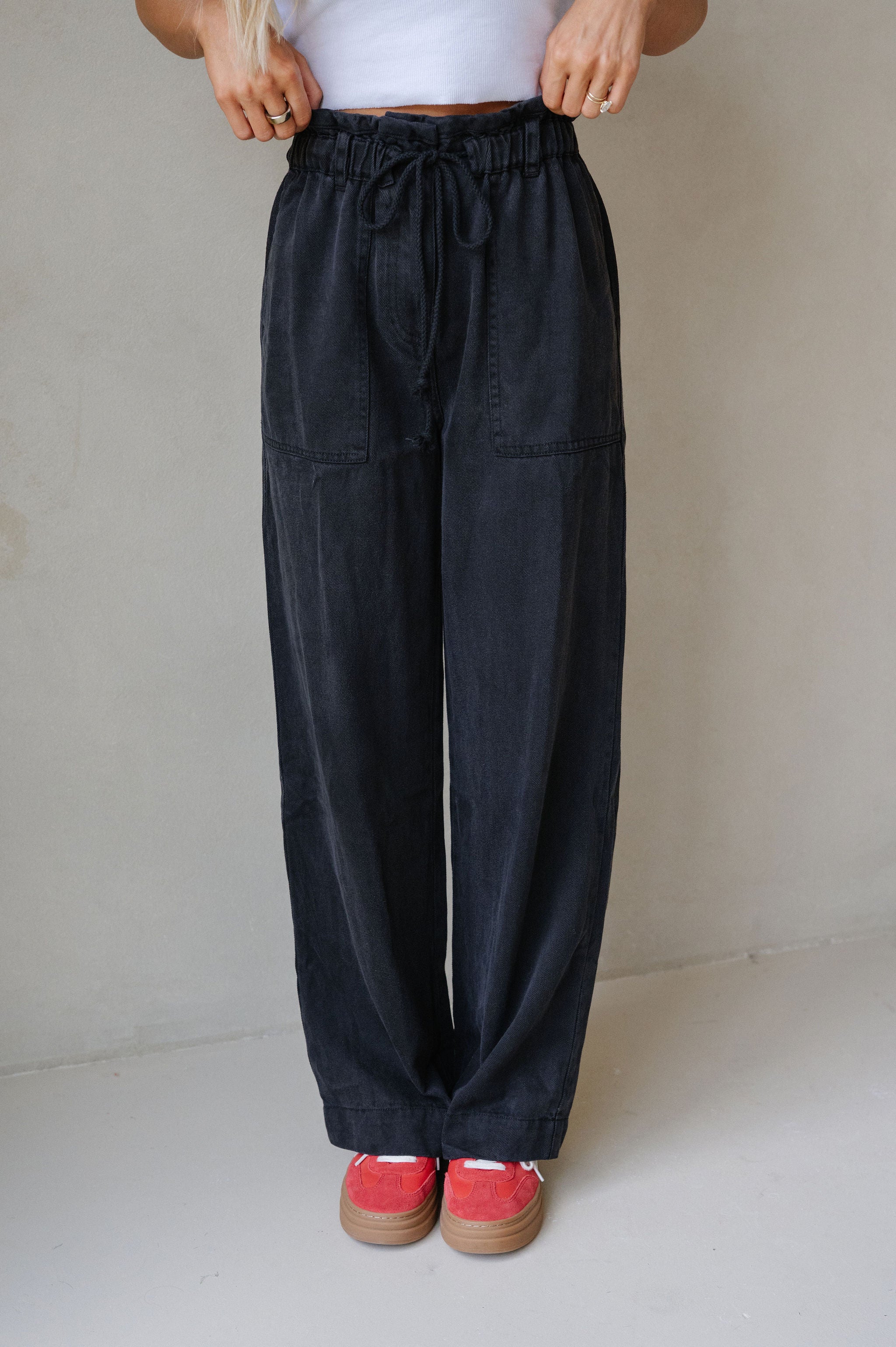 Corbin Front Tie Pants-Black