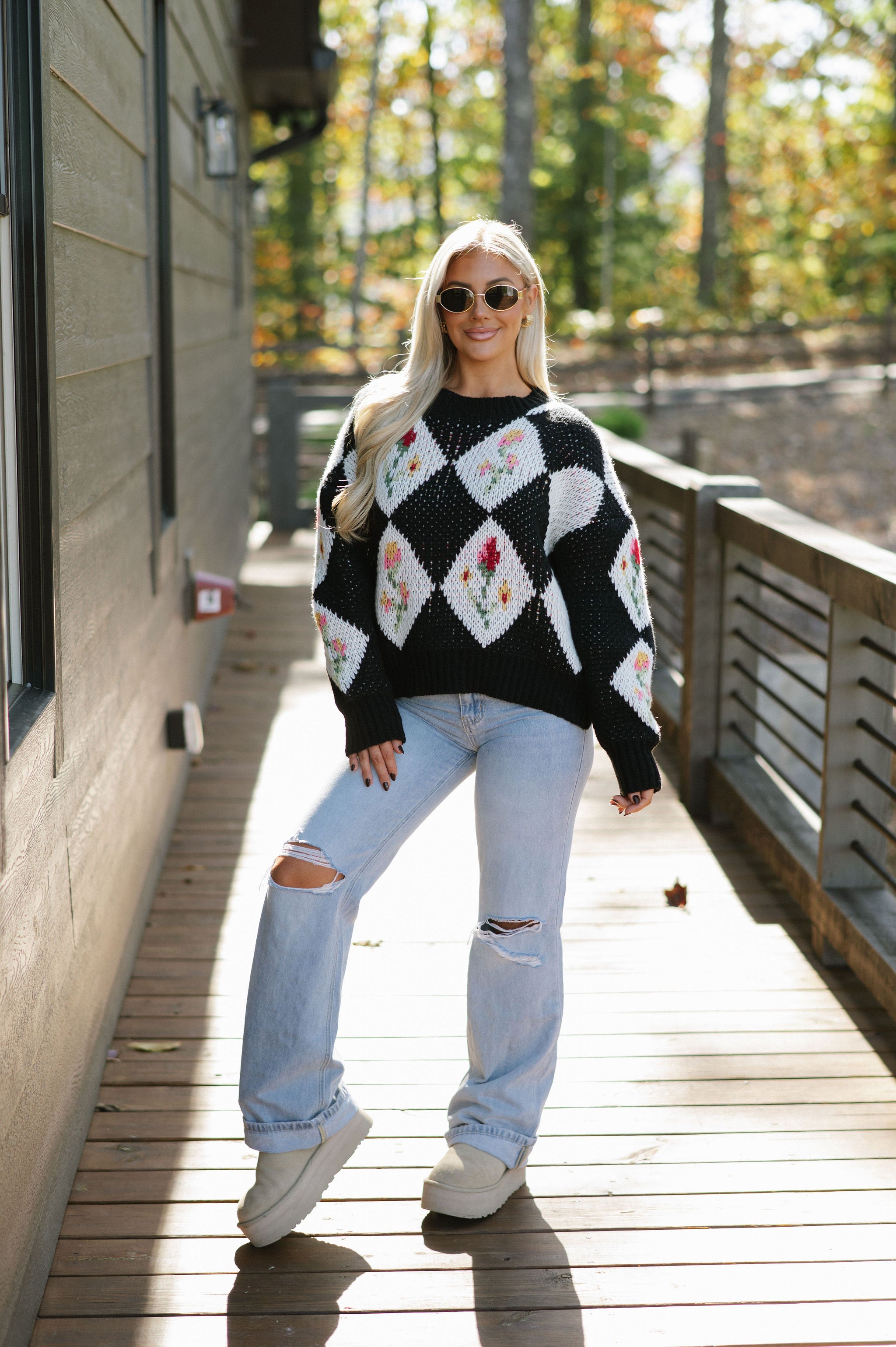 Doorbuster! Vintage Flower & Diamond Sweater-Black