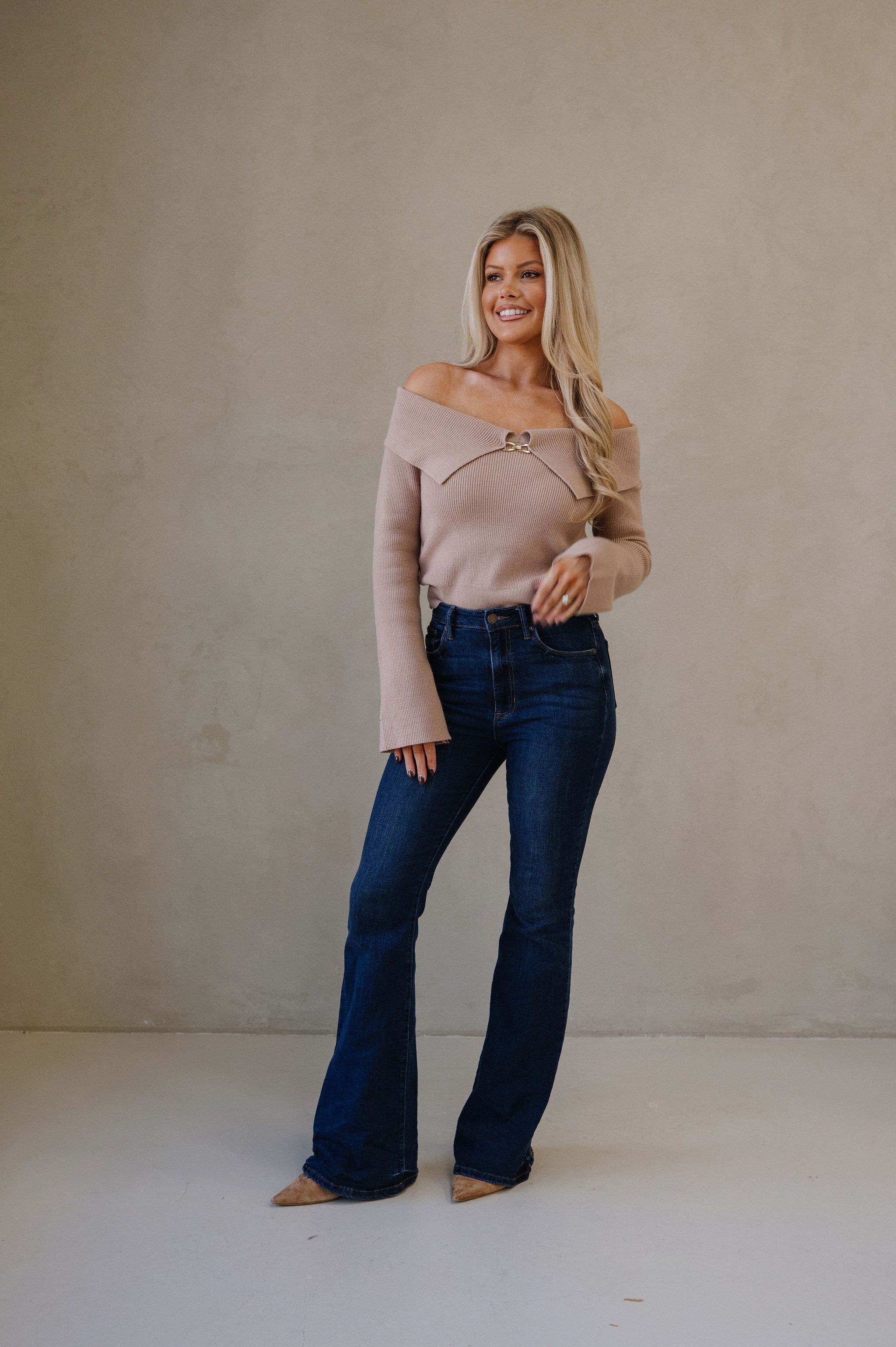 Mia OTS Cropped Sweater-Taupe