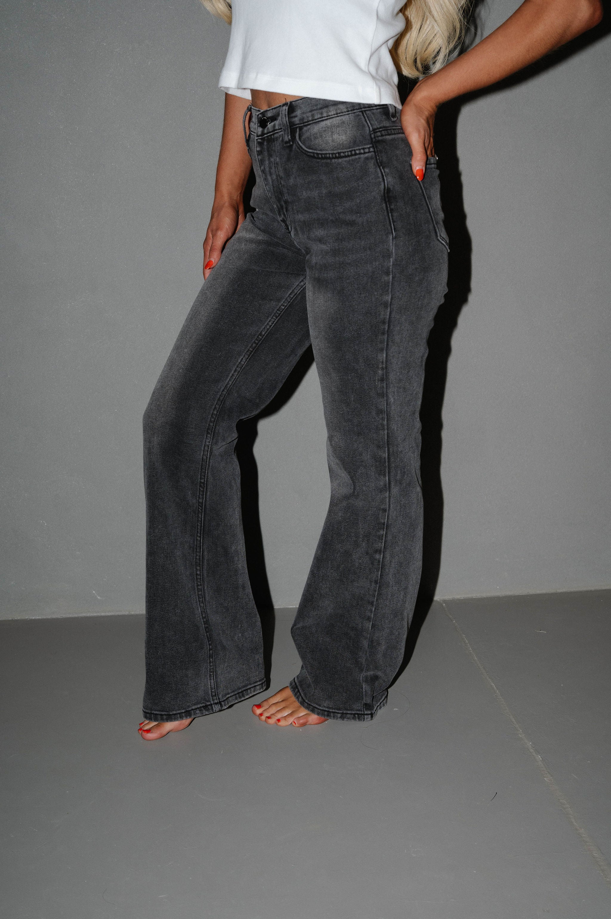 Harper High Waisted Jeans-Black