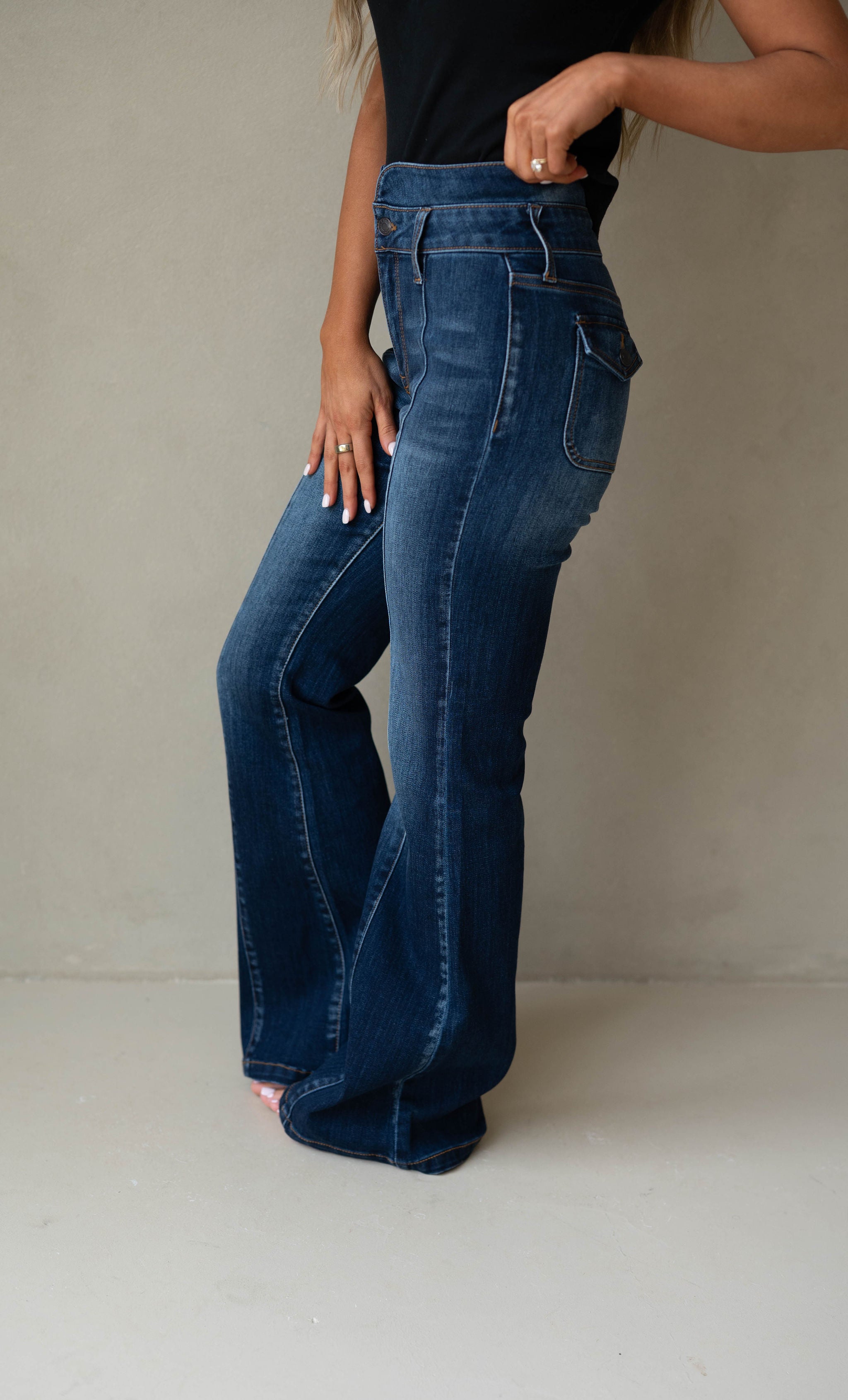 Luna Flare Jean-Dark