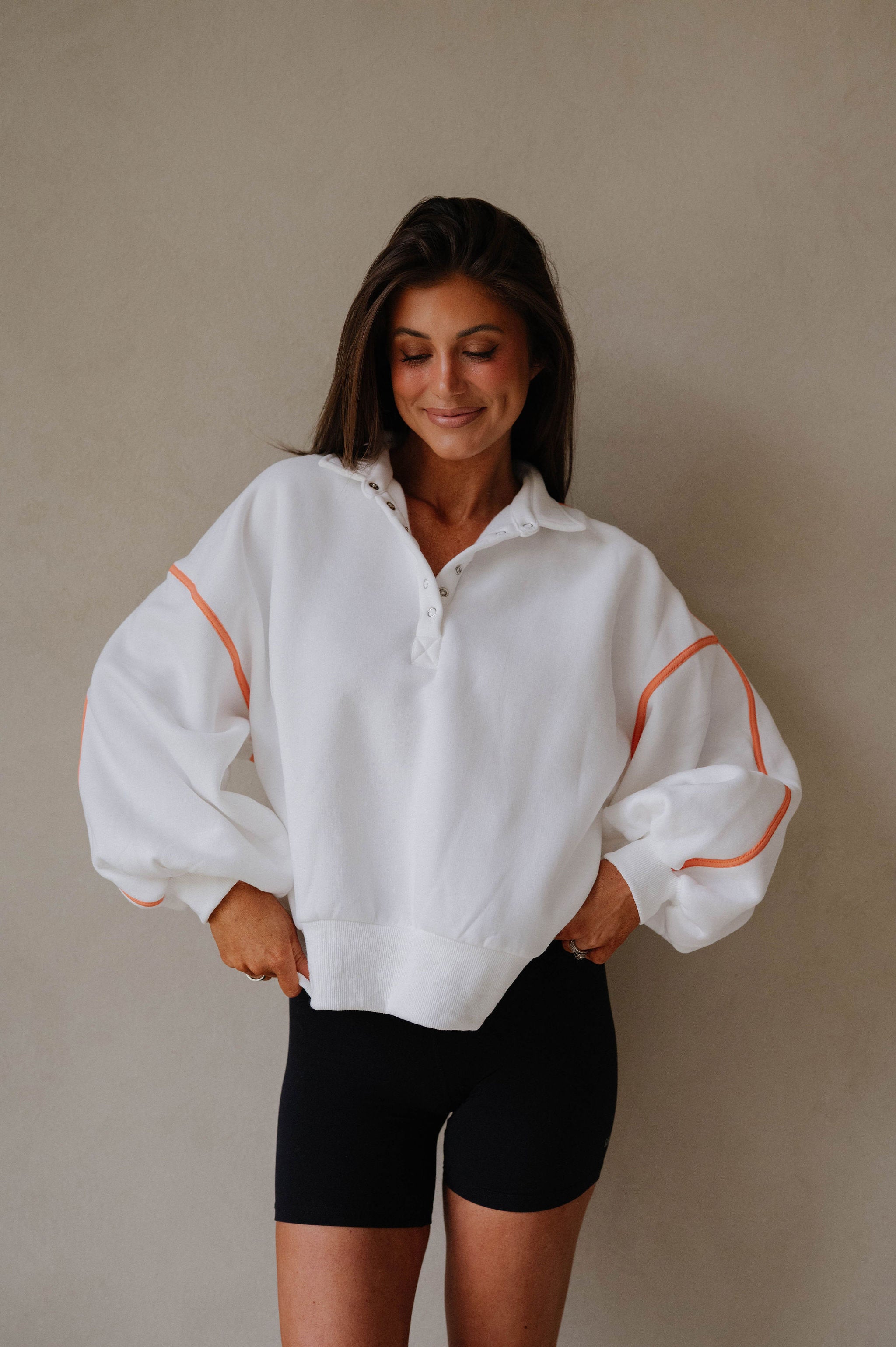 Alexa Contrast Piping Pullover-White/Orange