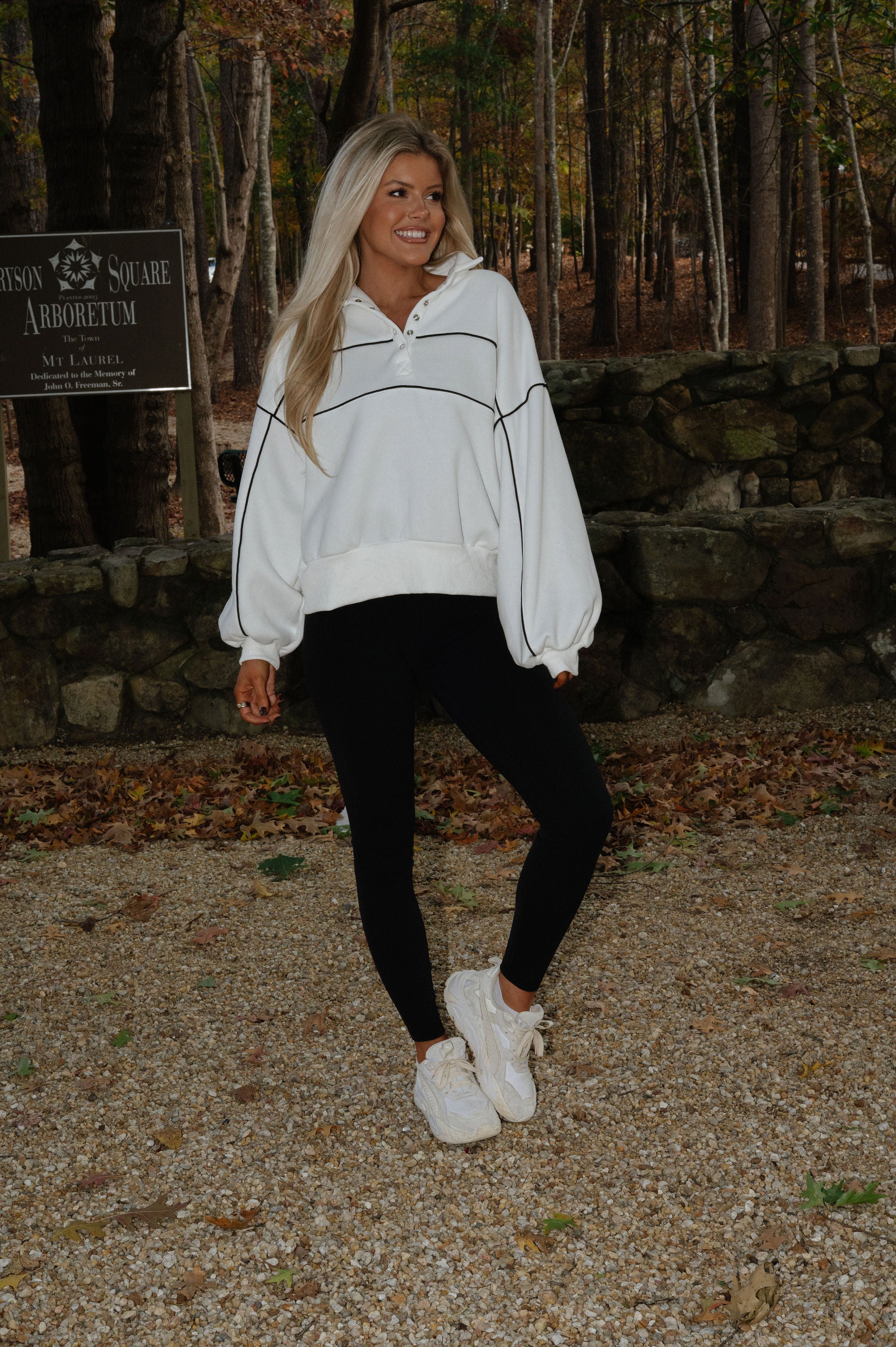 Ayla Contrast Piping Pullover