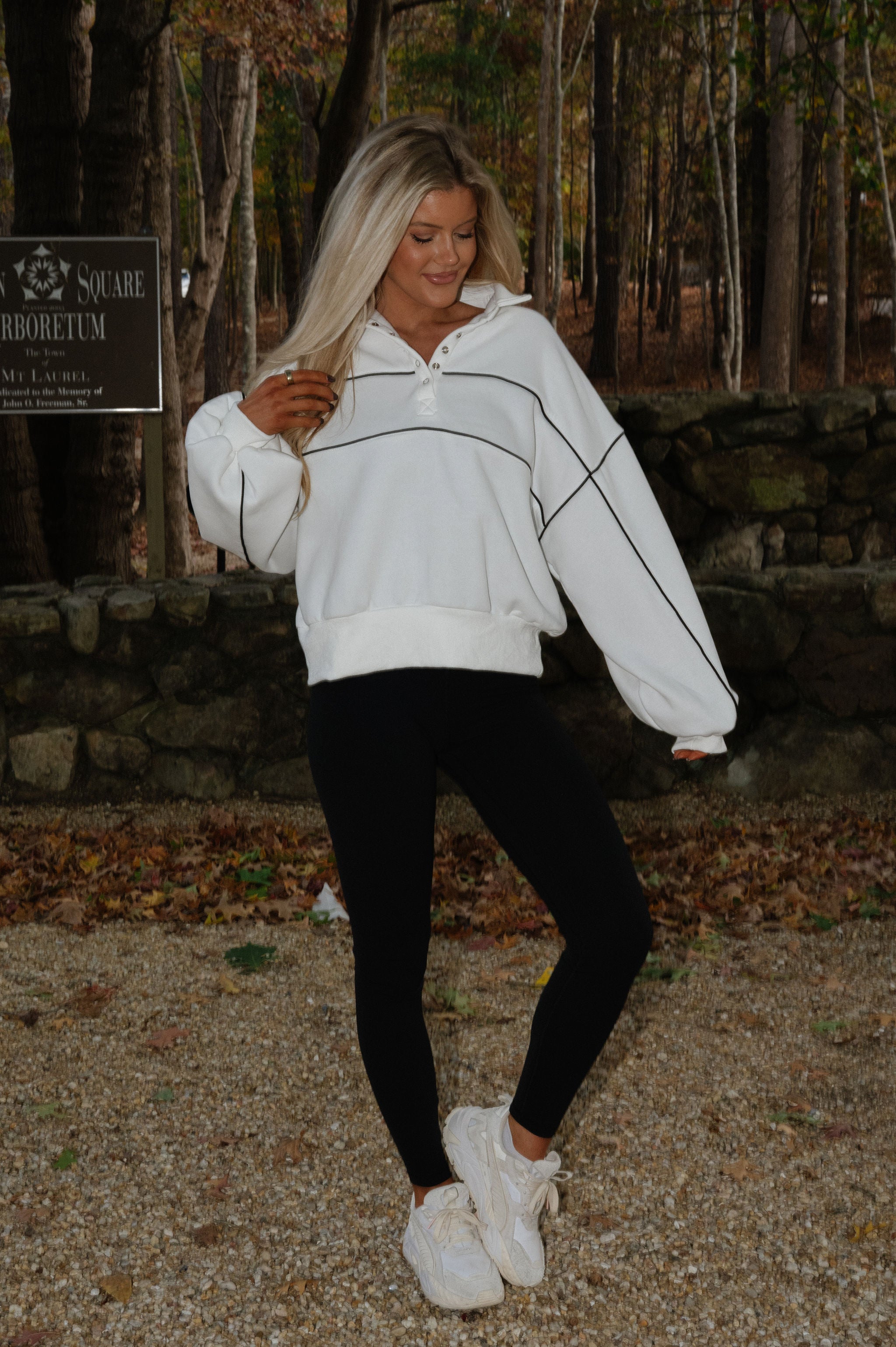 Ayla Contrast Piping Pullover