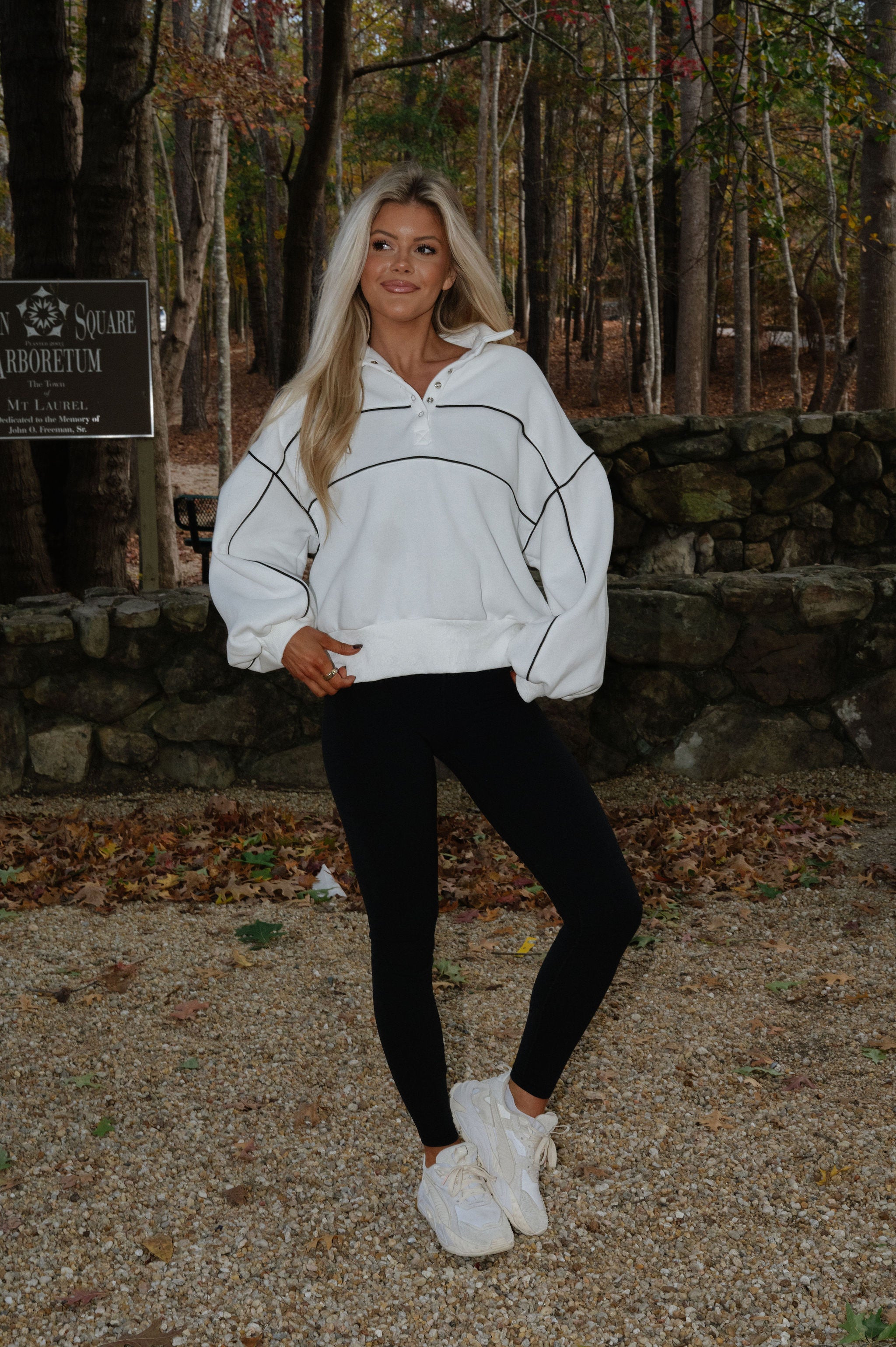 Ayla Contrast Piping Pullover