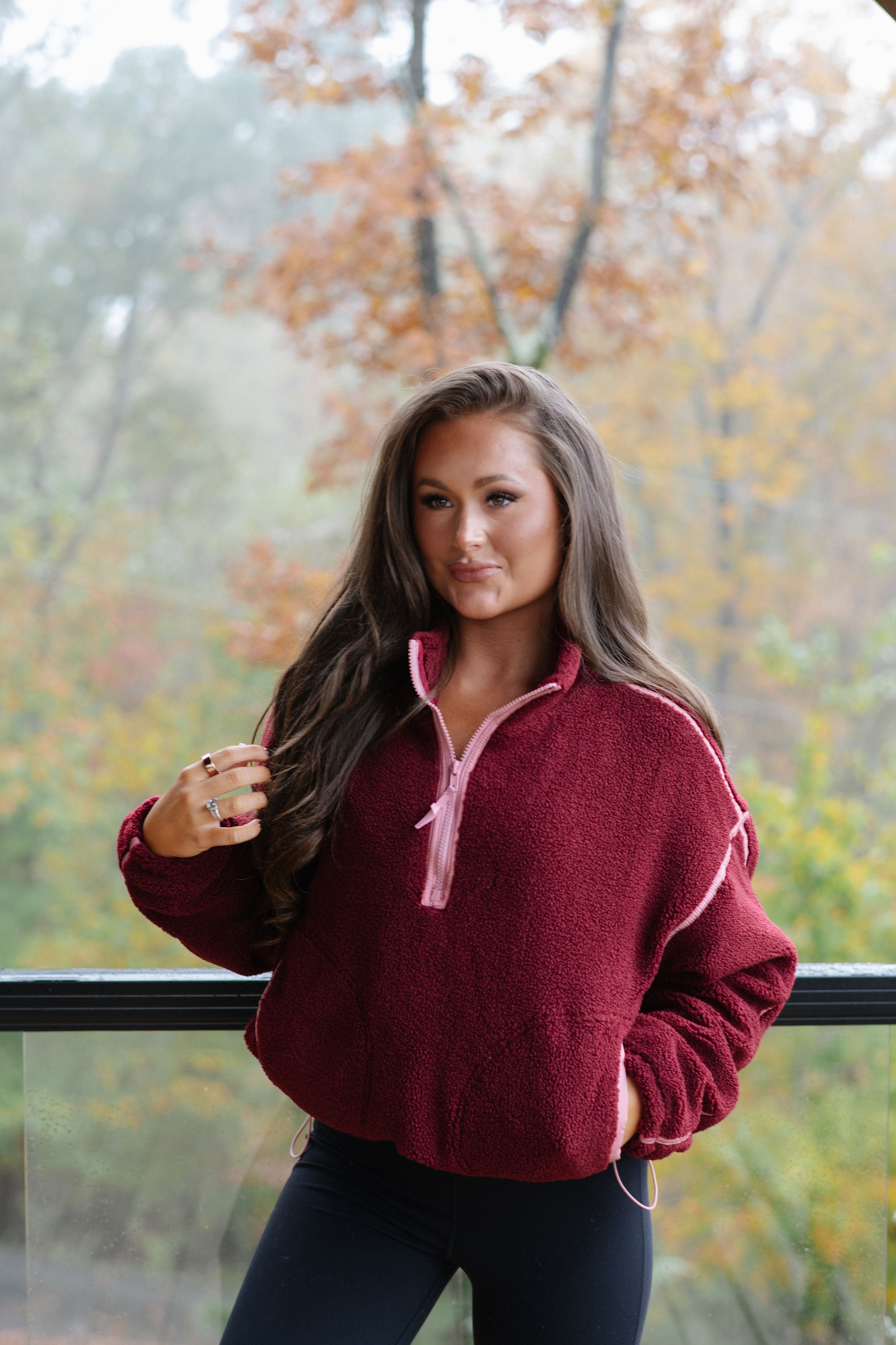 Contrast Sherpa Pullover-Burgundy