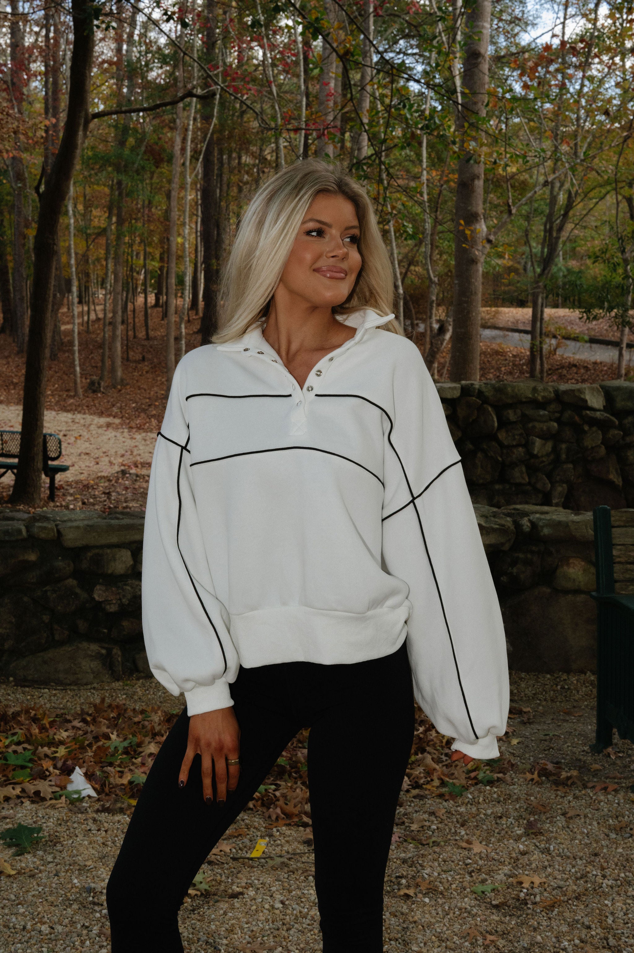 Ayla Contrast Piping Pullover