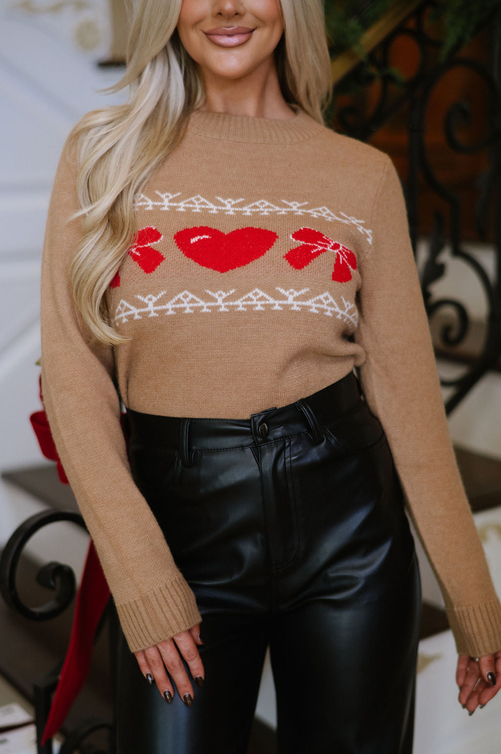DOORBUSTER// Bow & Heart Graphic Sweater
