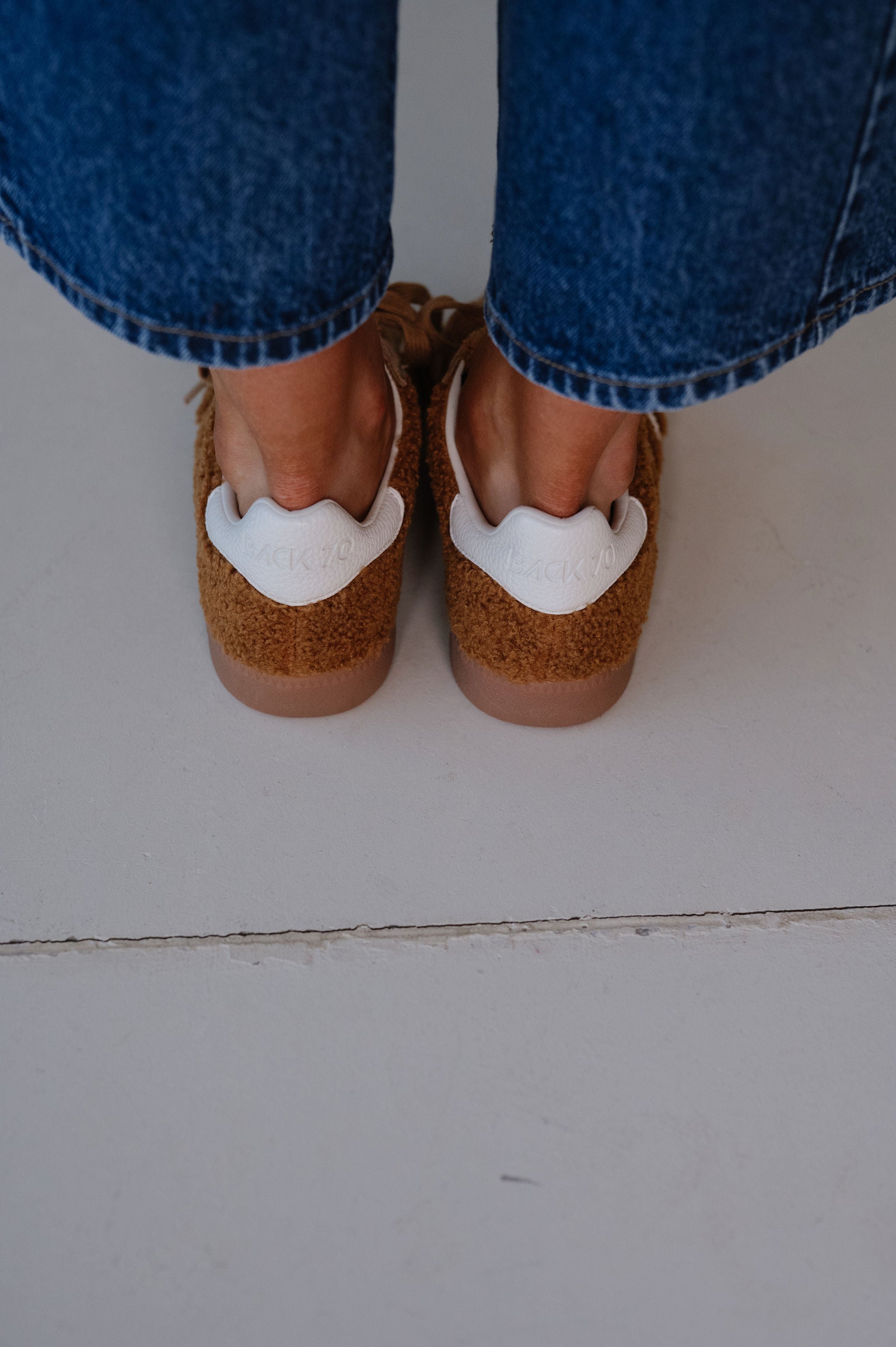 Back 70 Cloud Teddy Sneakers-Tobacco/White
