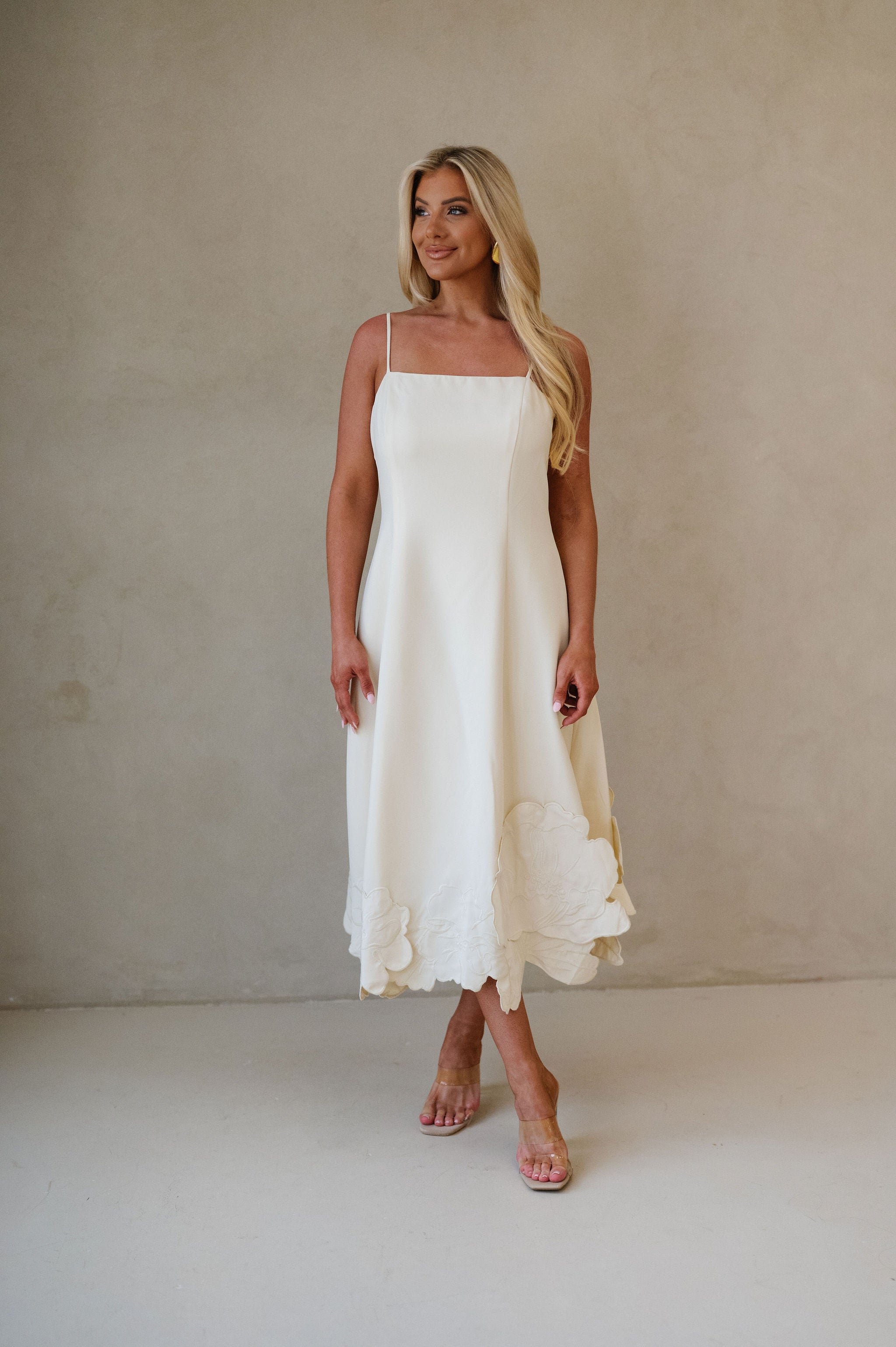 japanese sesame salad dressing Summer Embroidered Midi Dress-Cream