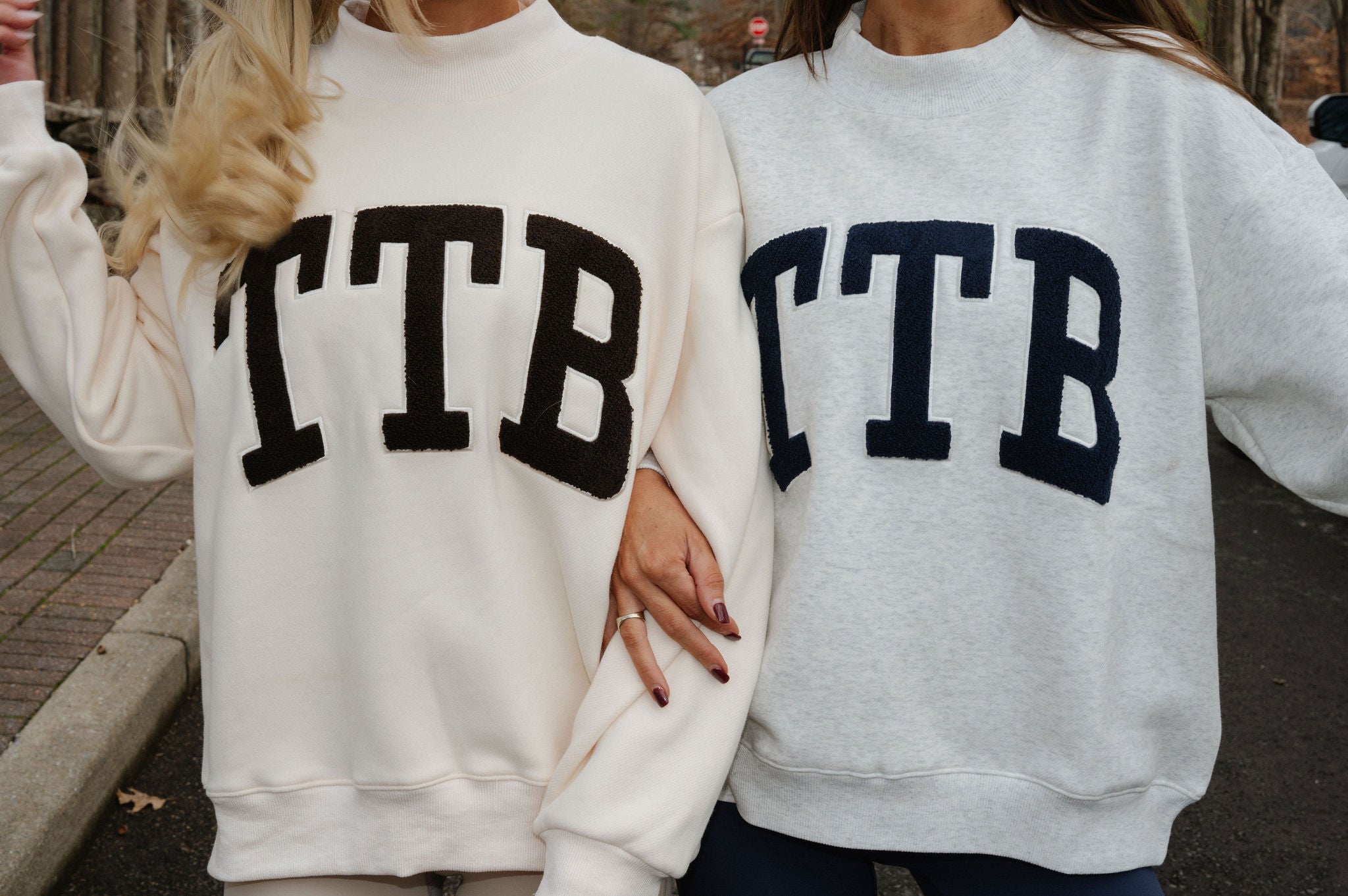 "TTB" Mockneck-Cream