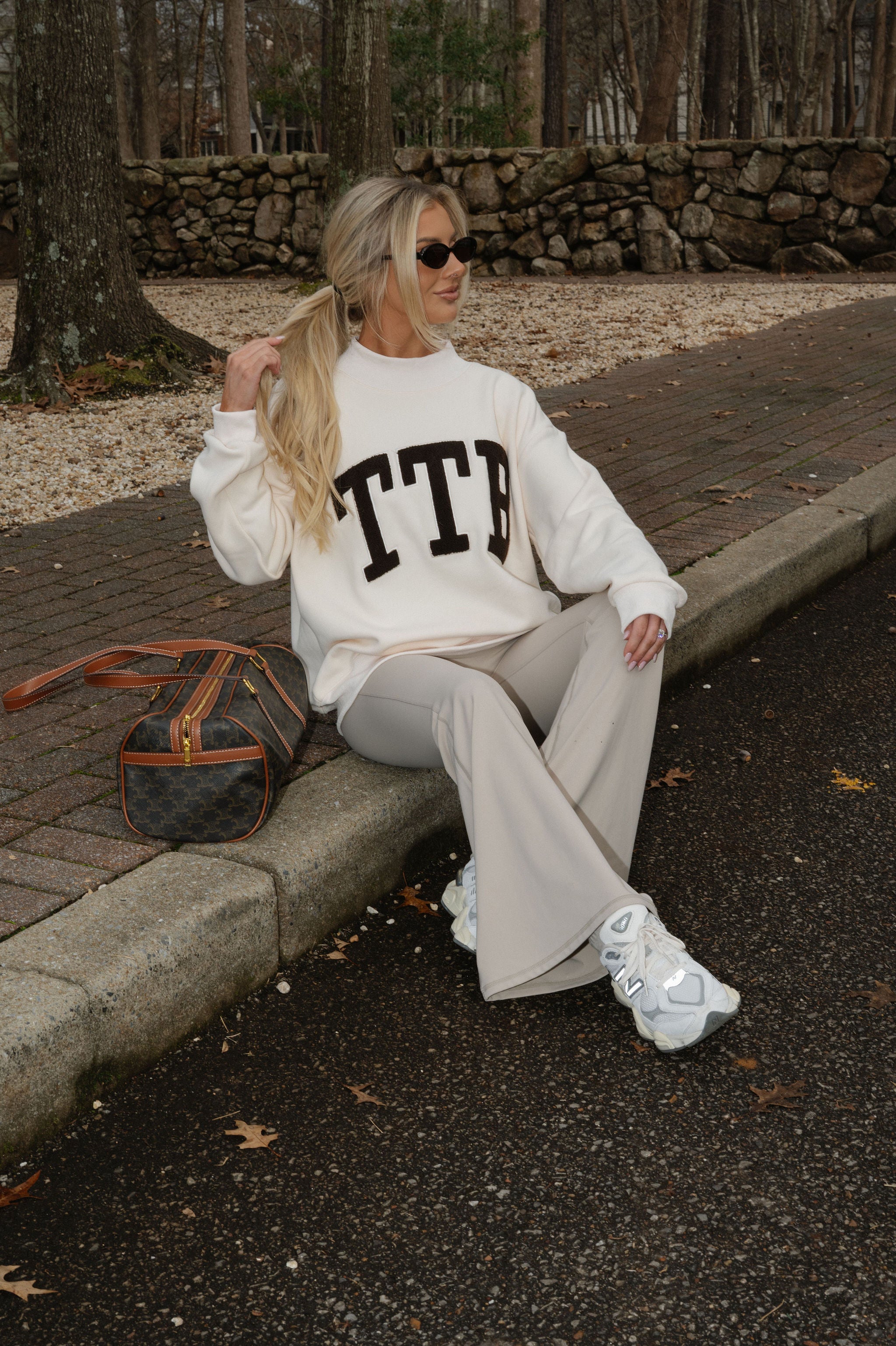 "TTB" Mockneck-Cream