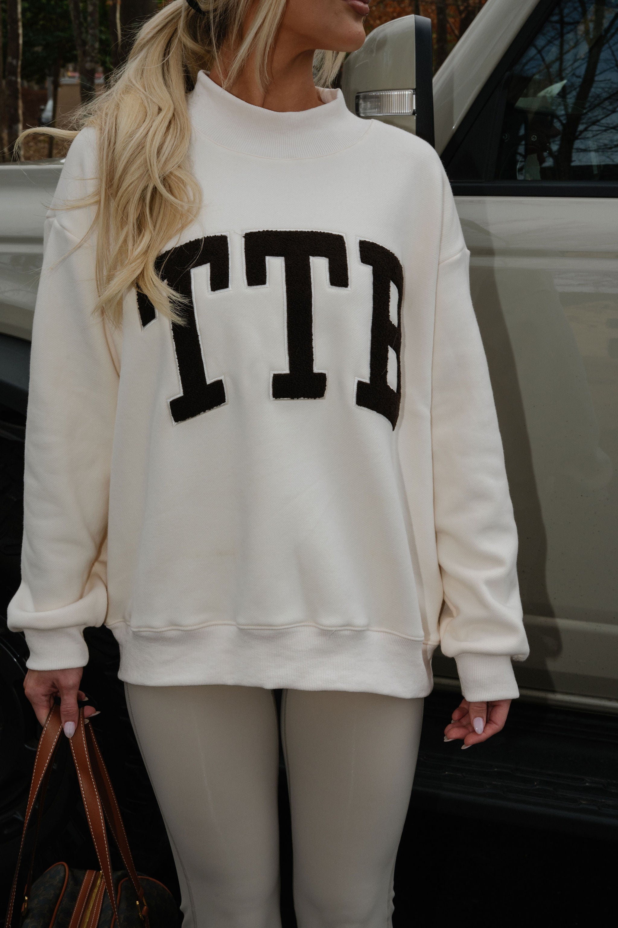 "TTB" Mockneck-Cream