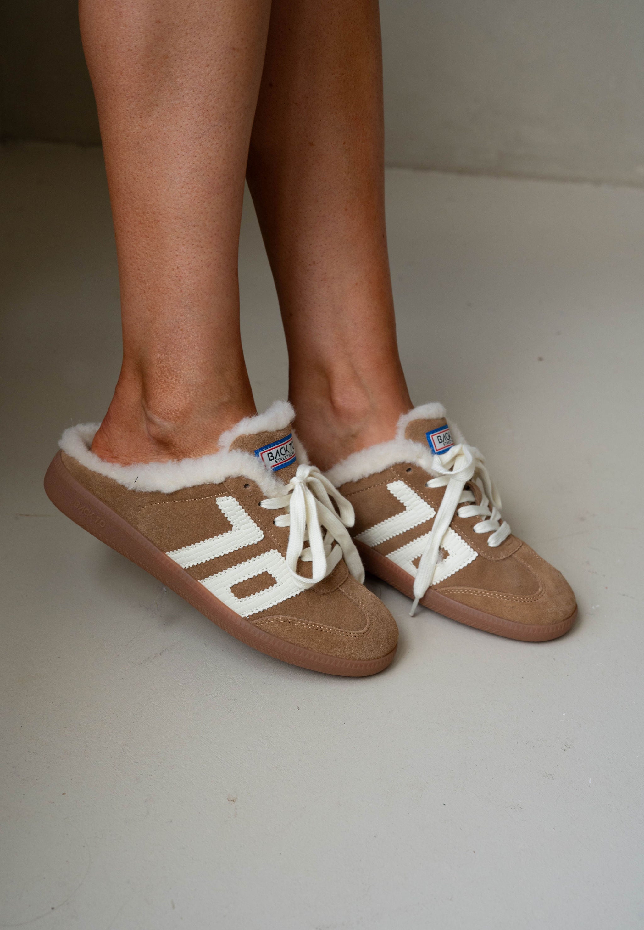 Back70 Easter Sherpa Sneaker-Tobacco