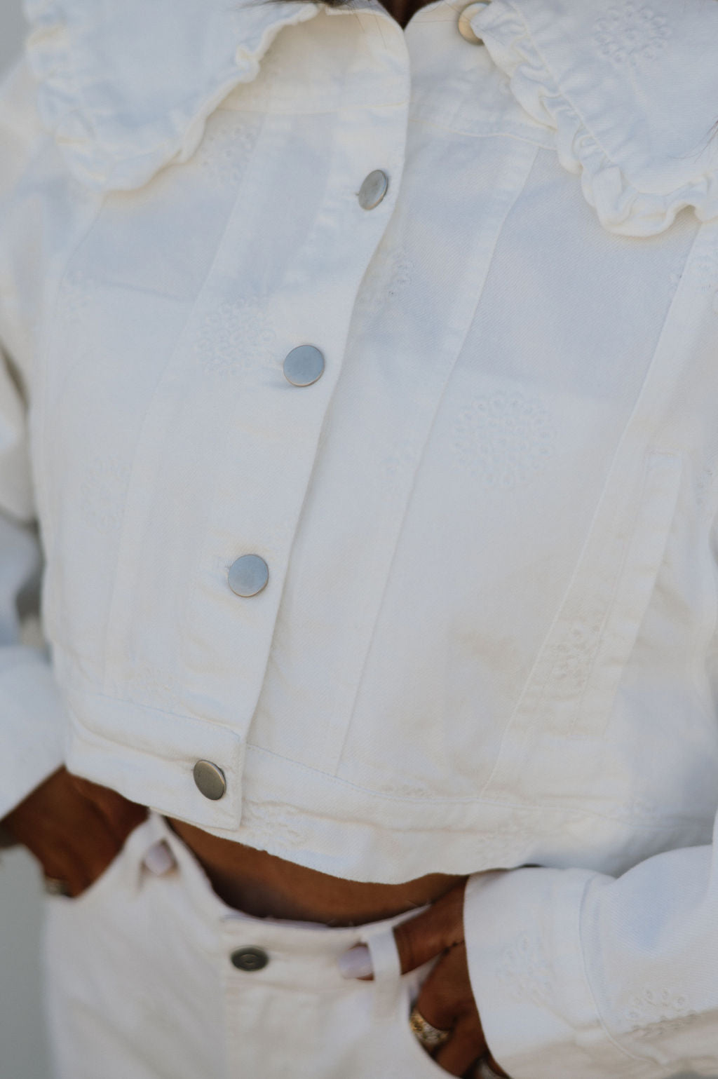 Doll Collar Embroidered Jacket-Off White