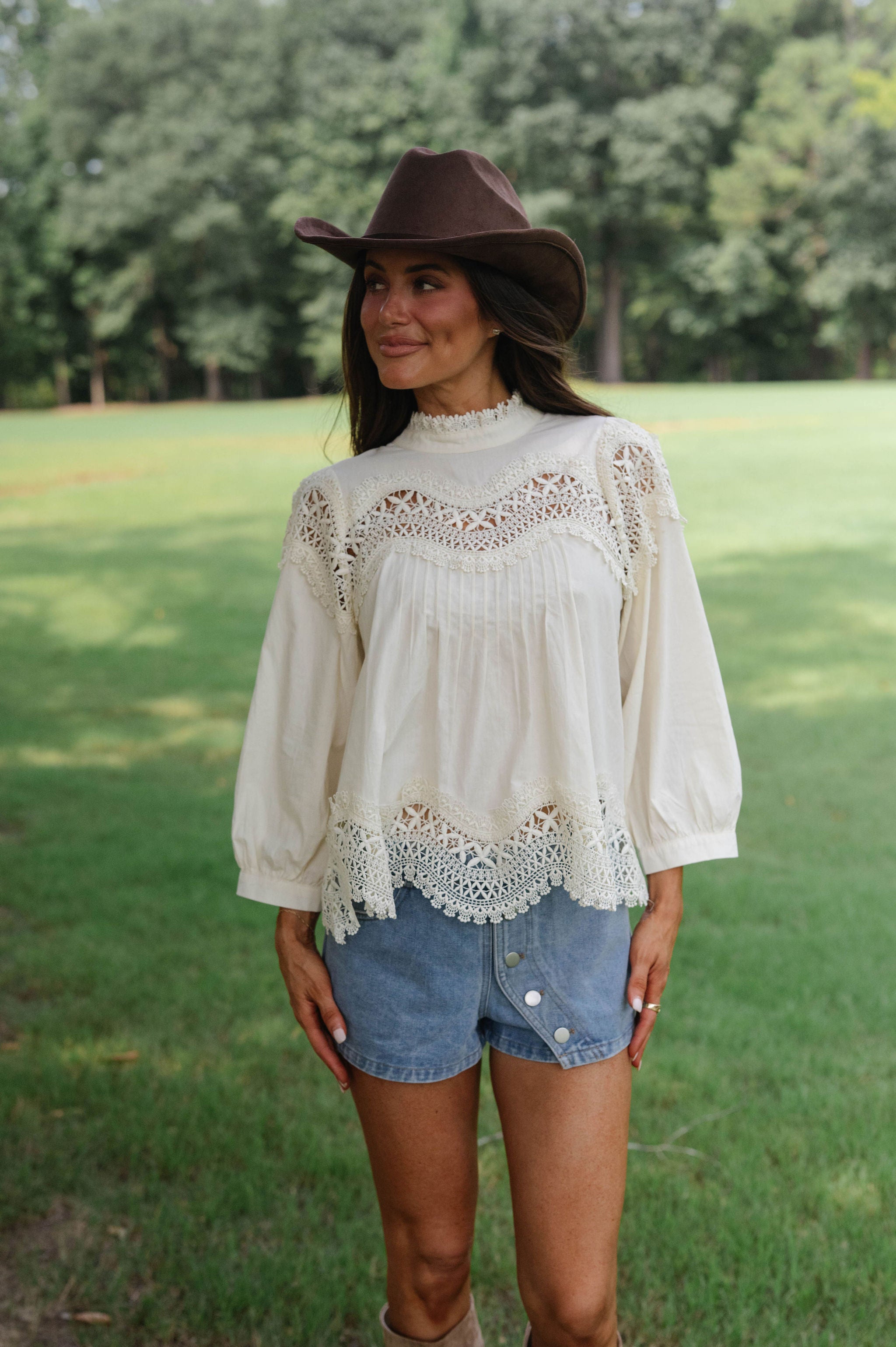 Emory Scalloped Detail Top-Cream