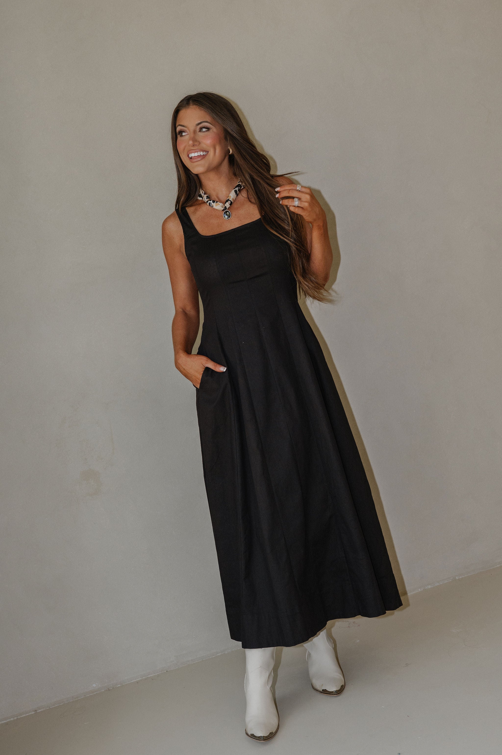 Lunden Midi Dress-Black