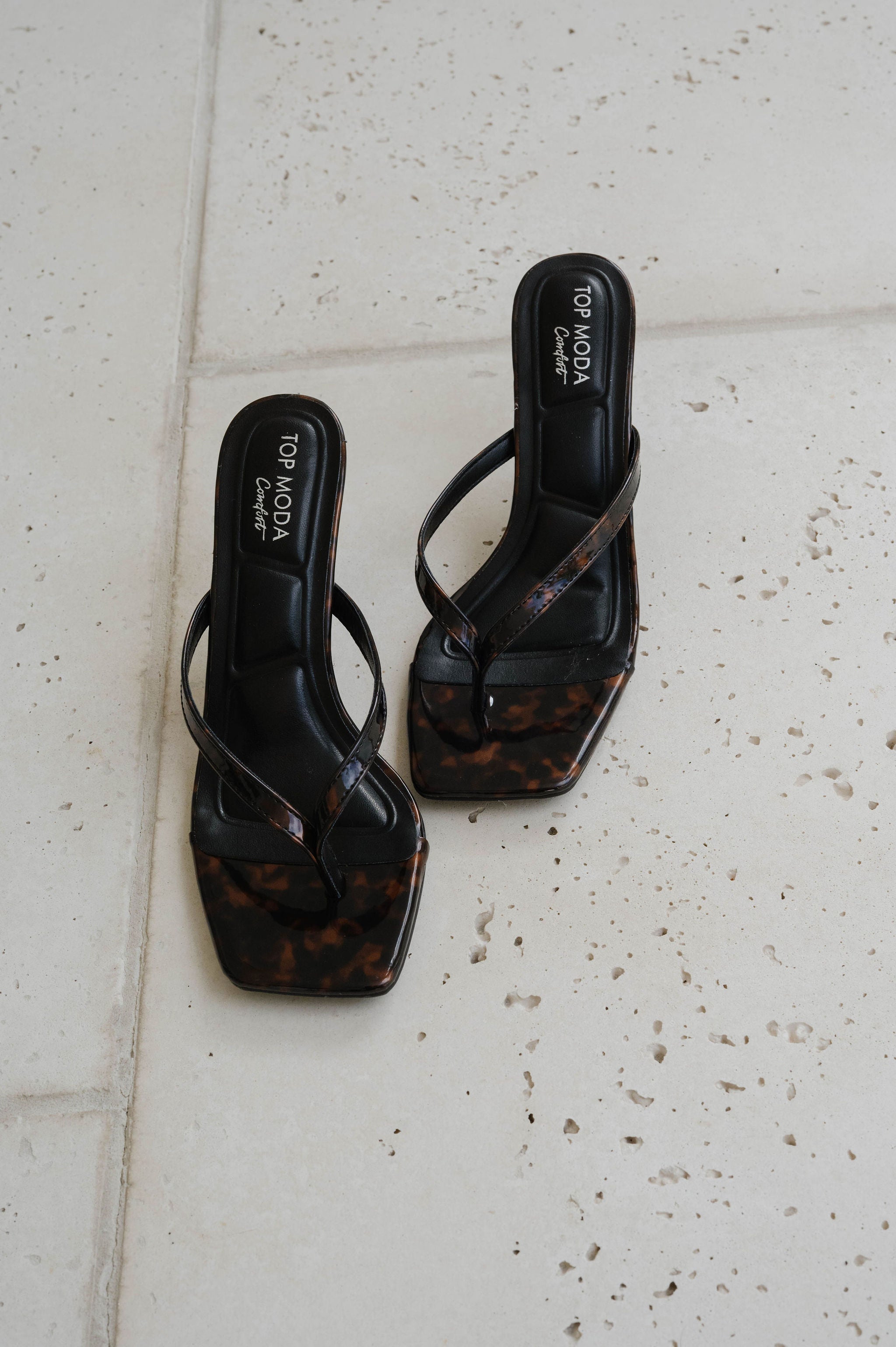 Rossie Heel-Tortoise