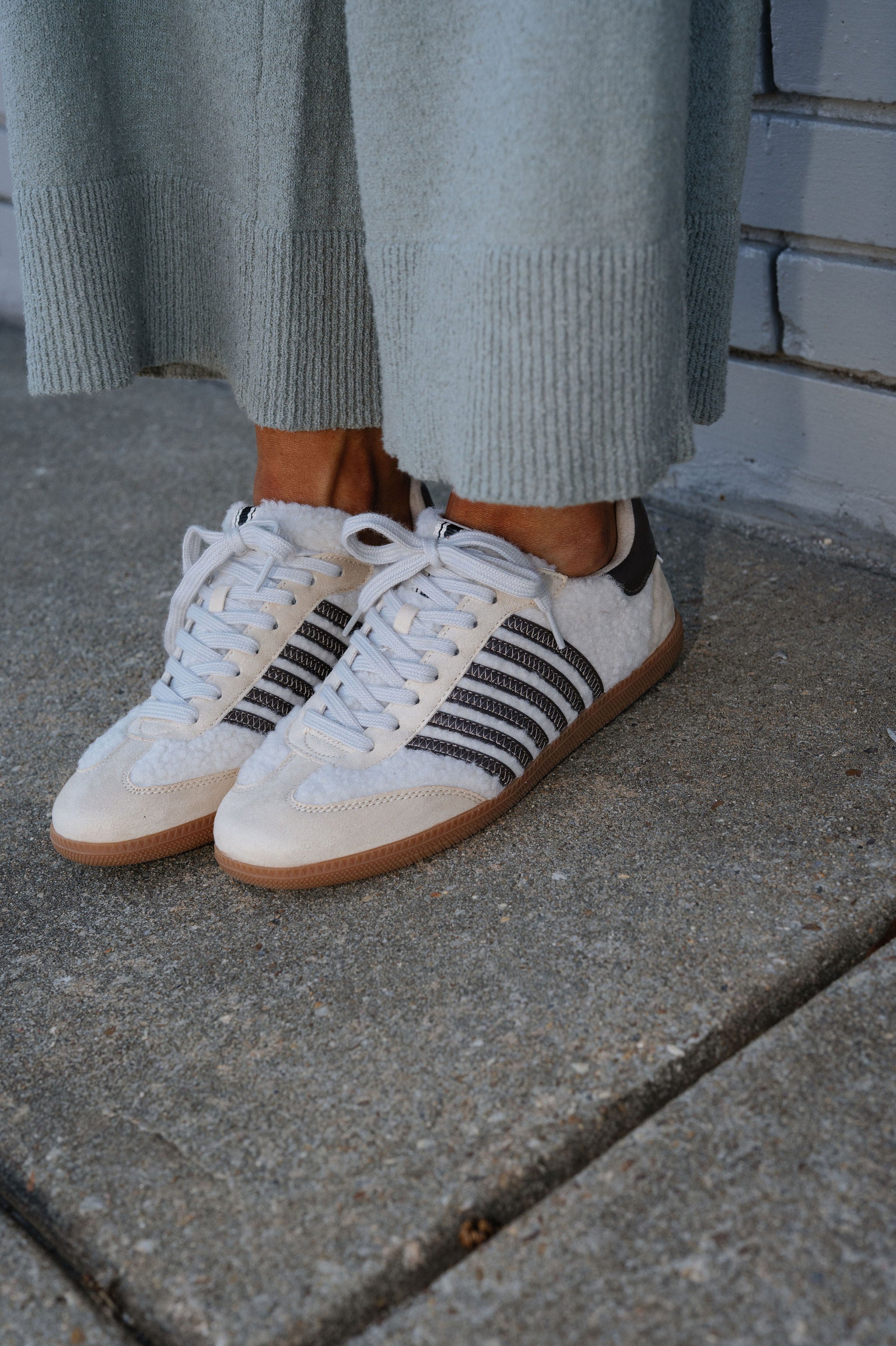 Stevie Sneakers-Beige Shearling